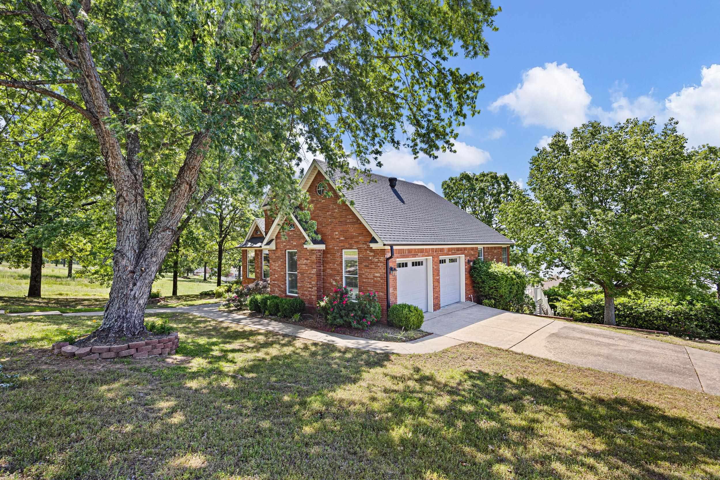 PLEASANT VIEW ESTATES - Residential
