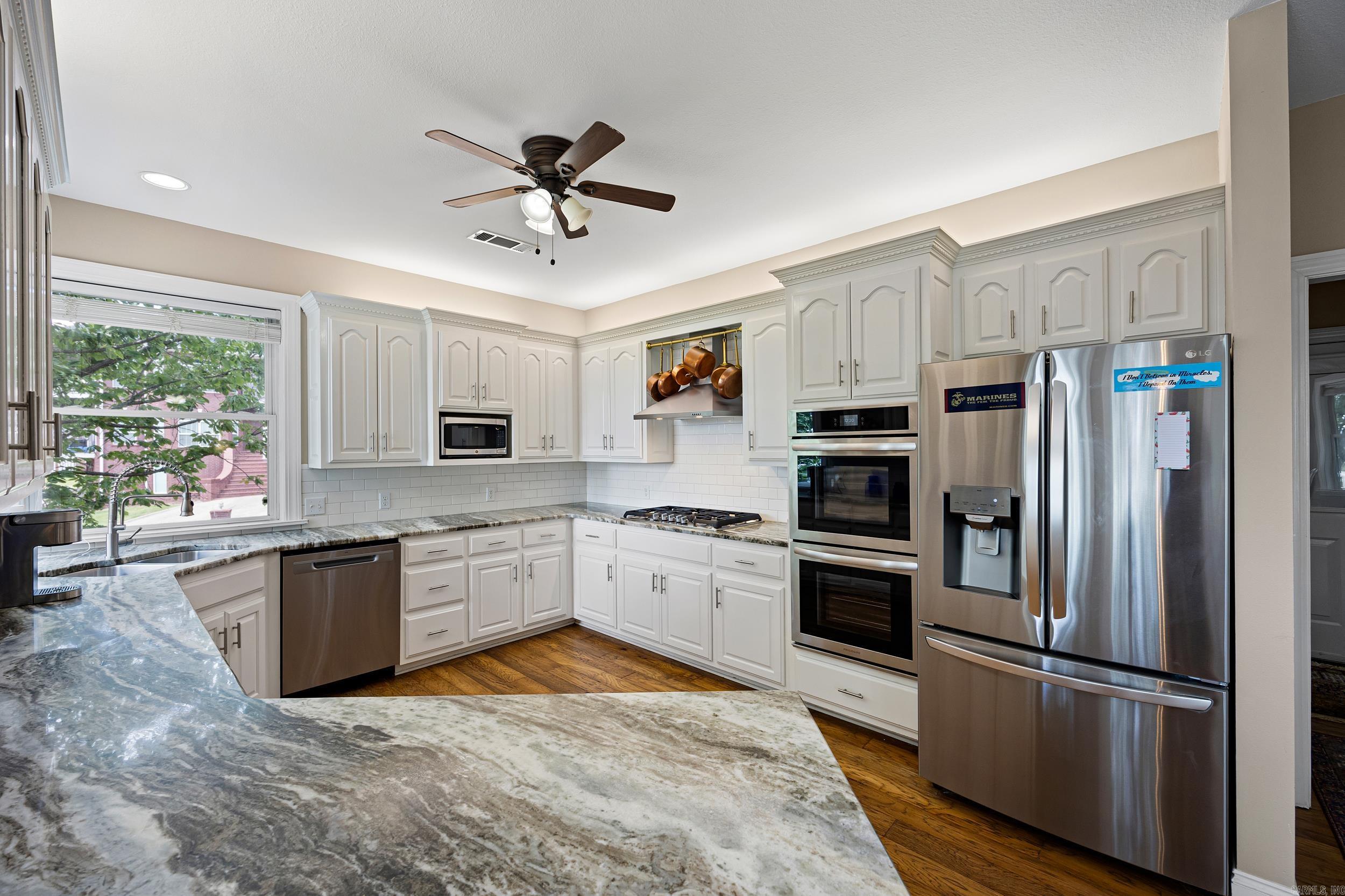 PLEASANT VIEW ESTATES - Residential