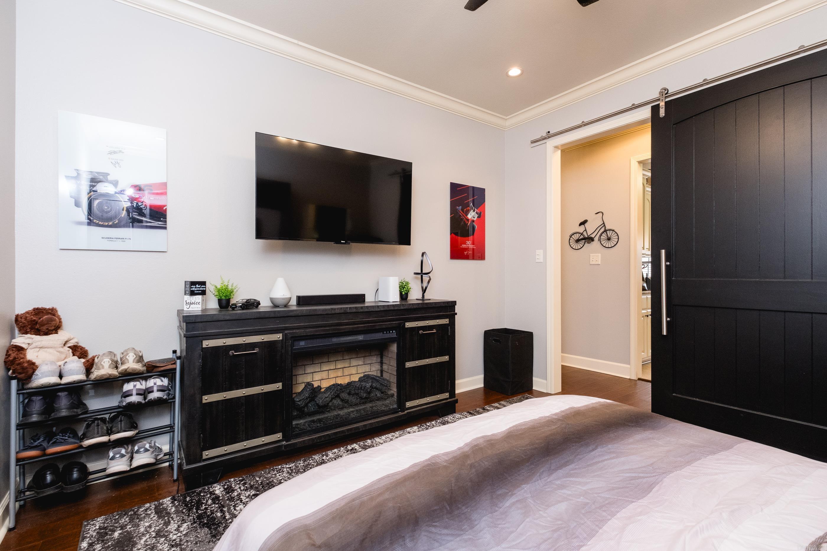 WATERS EDGE - Residential