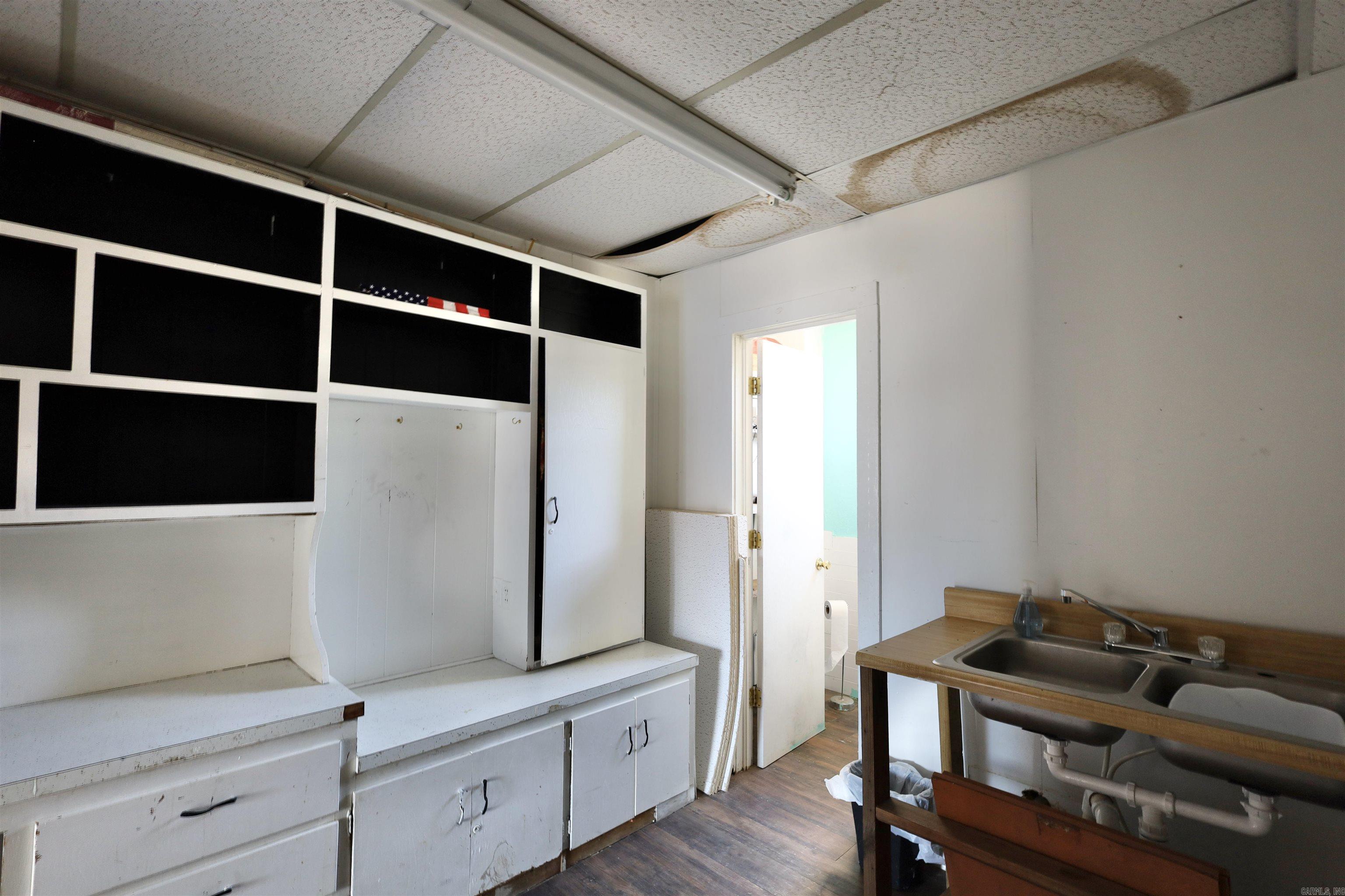 Metes & Bounds - Commercial Sale