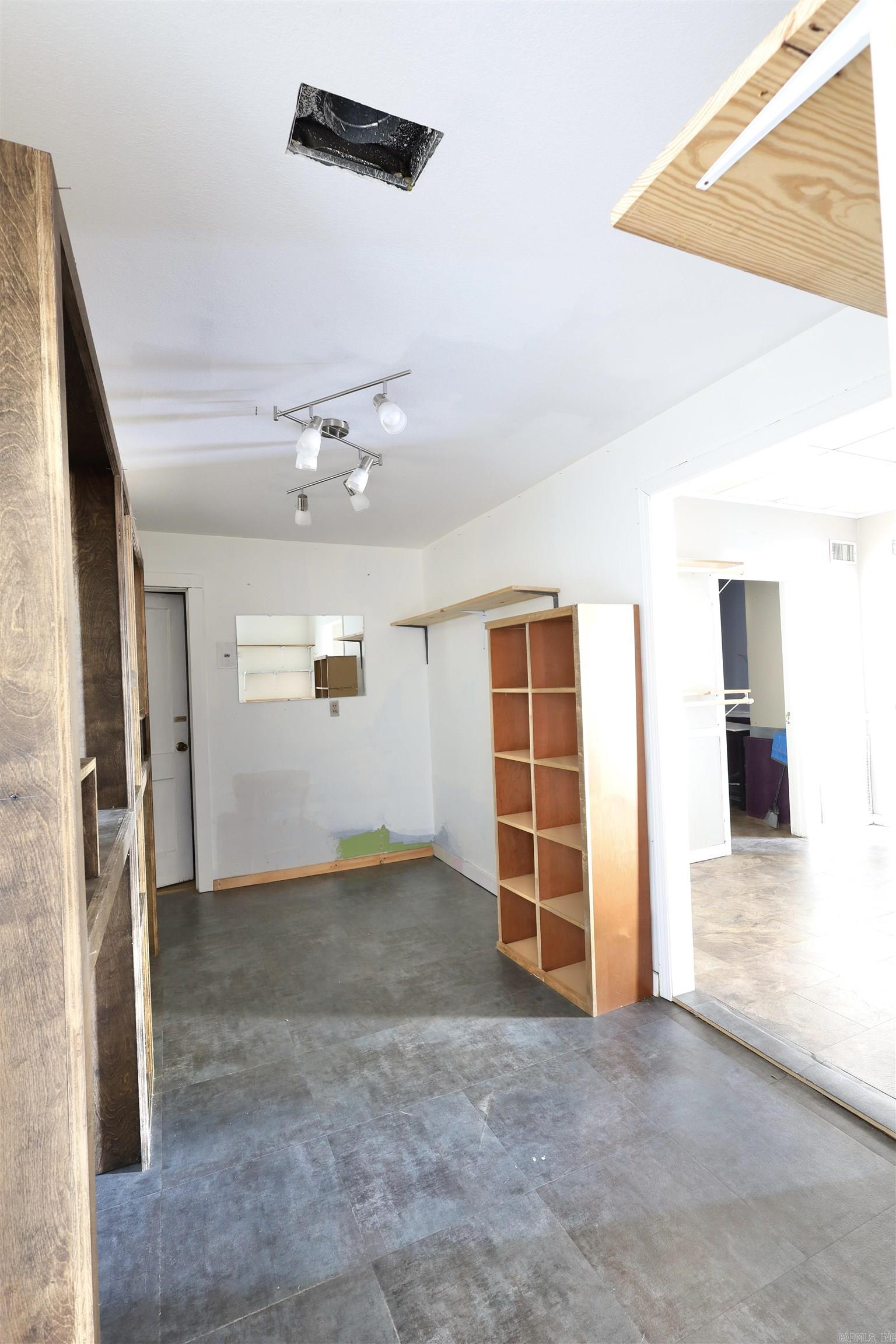 Metes & Bounds - Commercial Sale