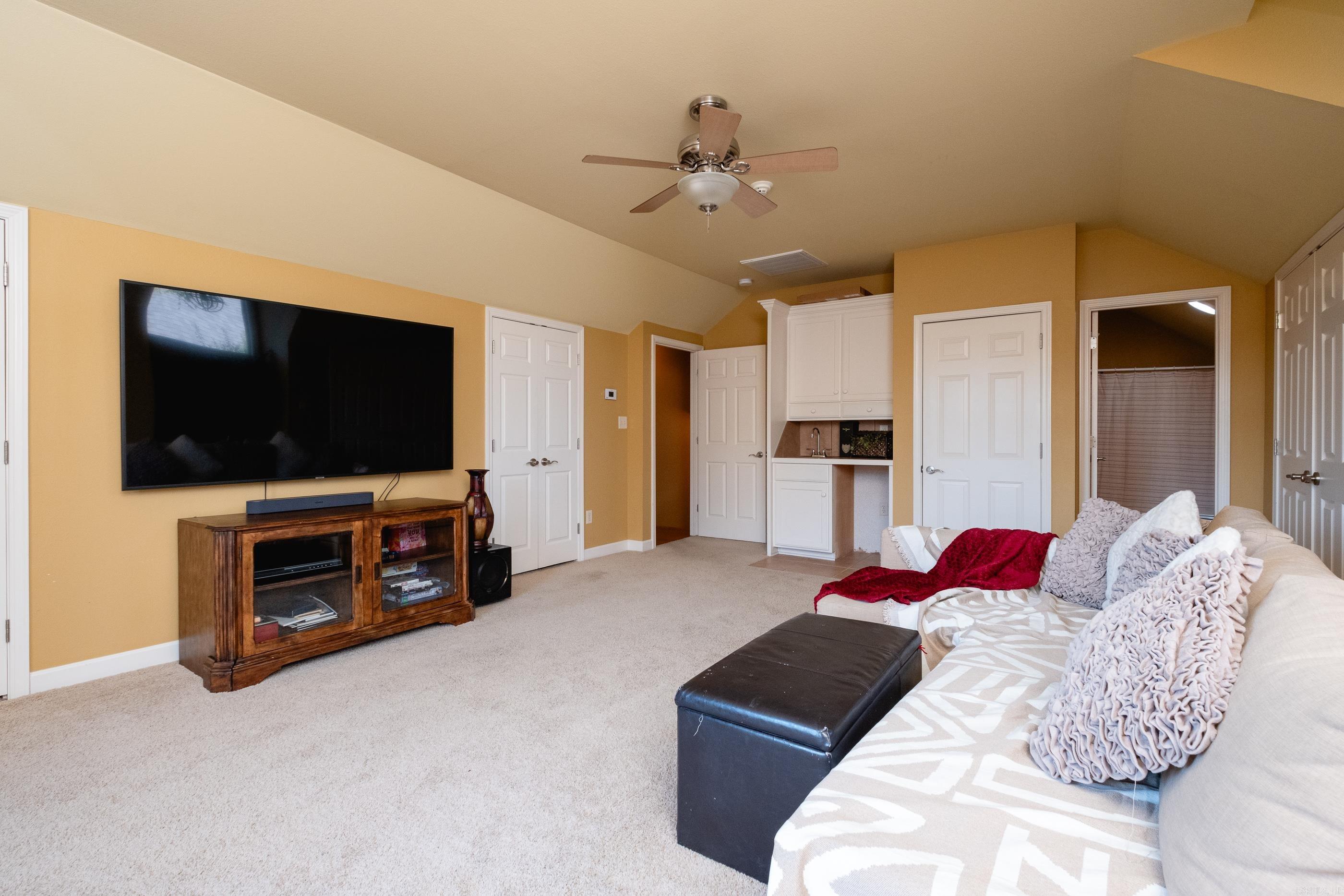 PEBBLE BEACH WOODS ADDN - Residential