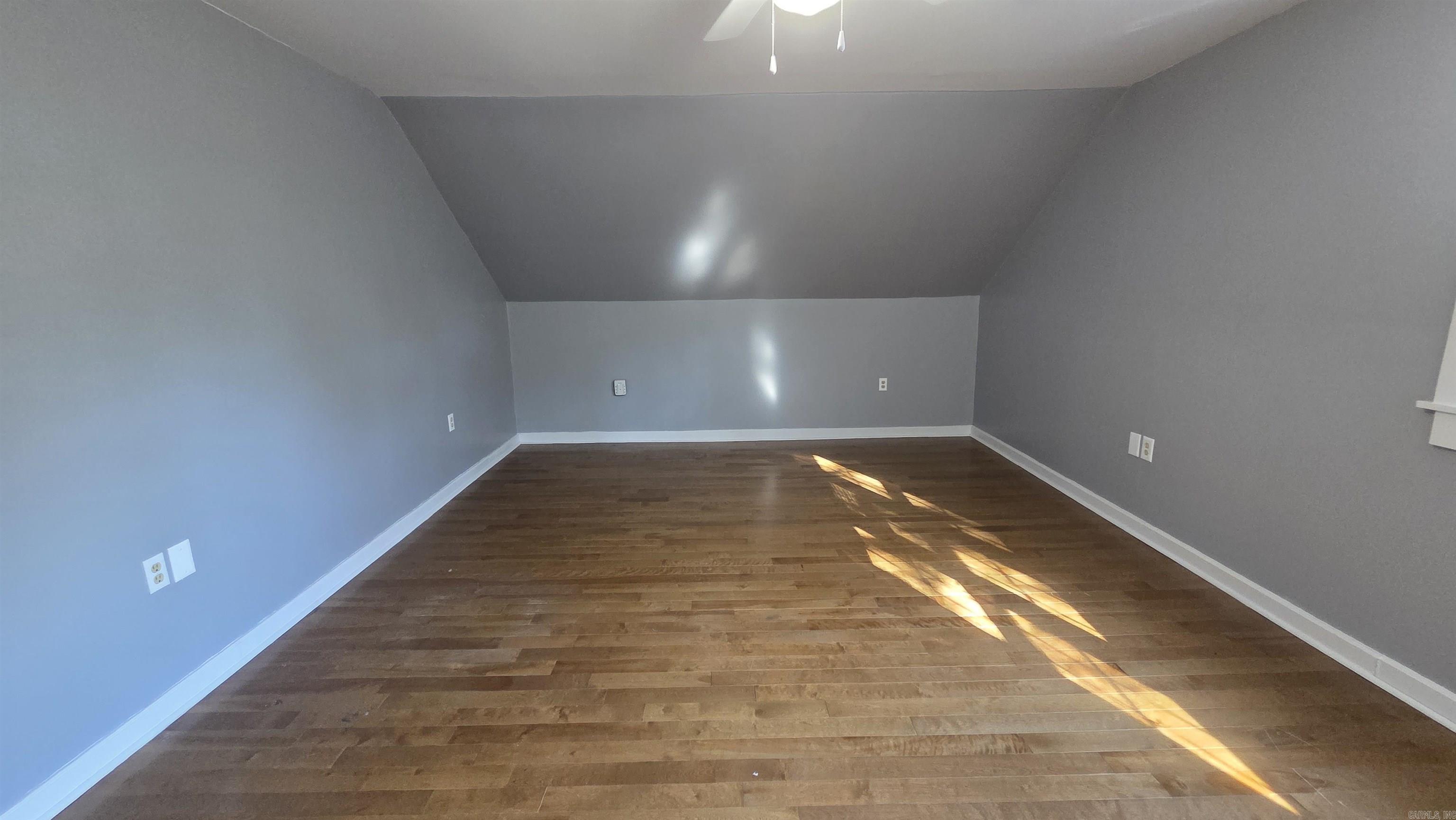 PEACEFUL VALLEY - Residential