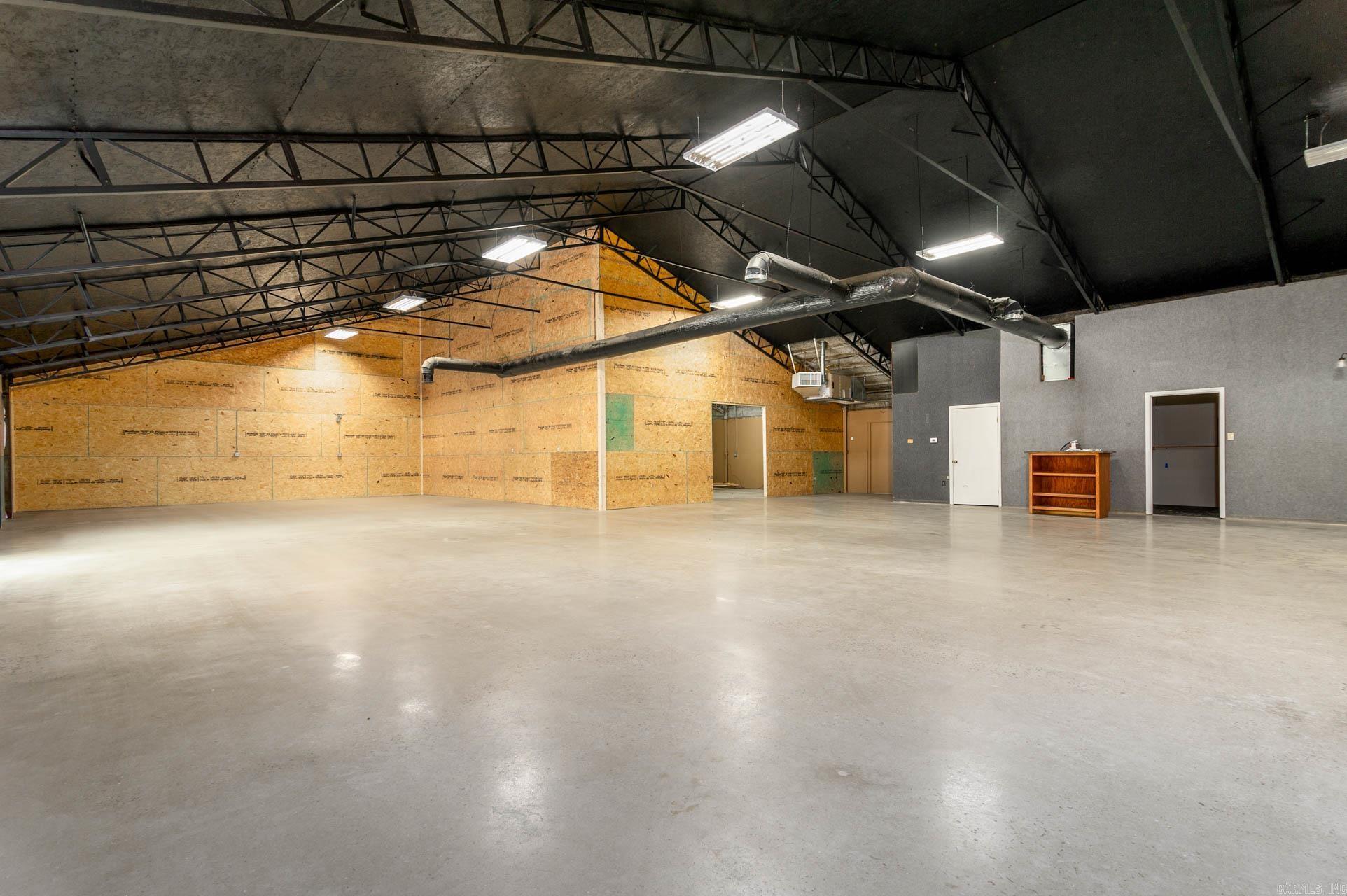 Metes & Bounds - Commercial Lease