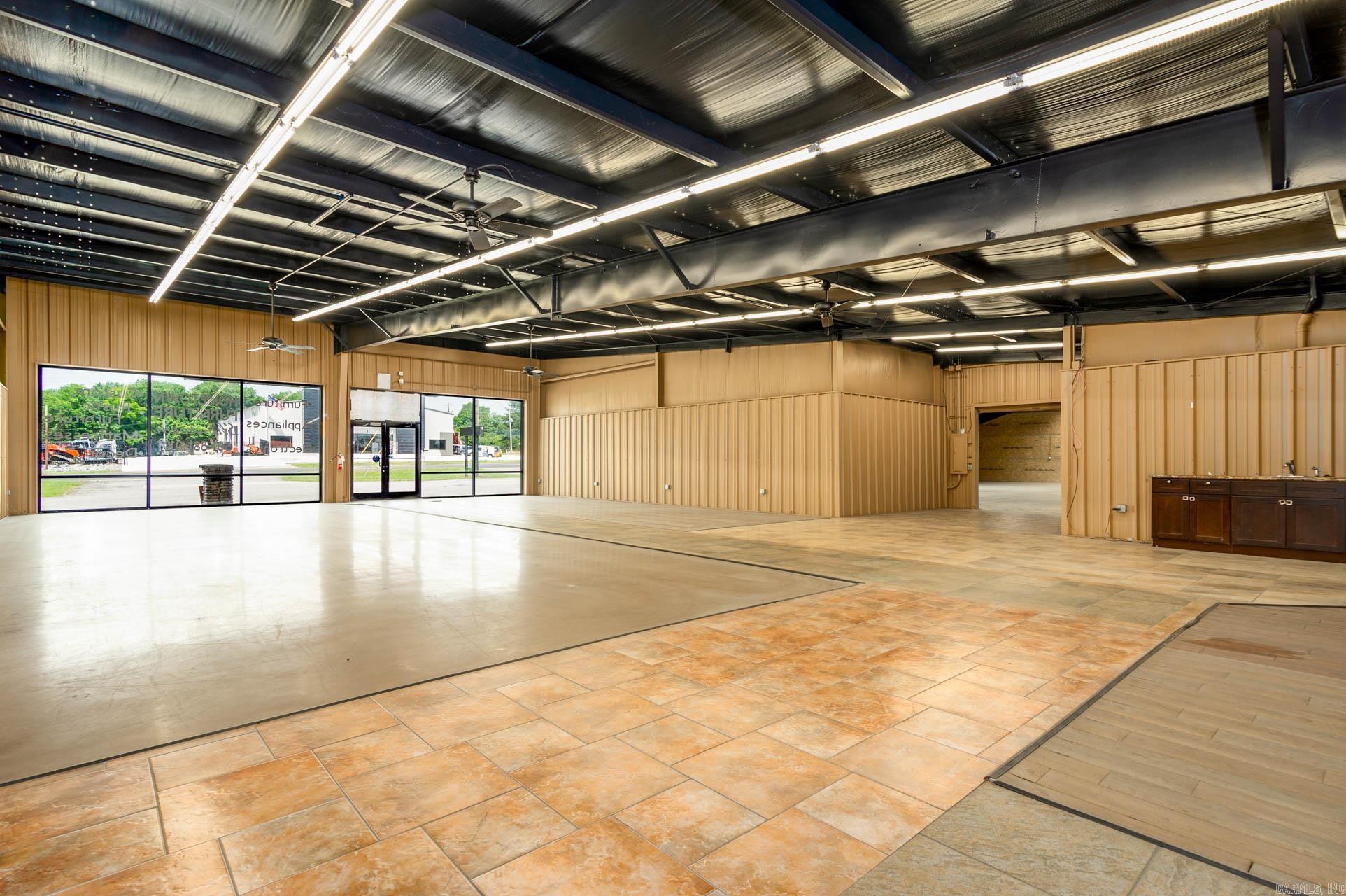 Metes & Bounds - Commercial Lease