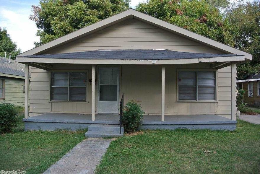 A great place to begin.. or invest. City park located nearby. Close to Pulaski Tech and Downtown. Own cheaper than rent. Positive cash flow starts immediately for investors. Fully fenced backyard.
