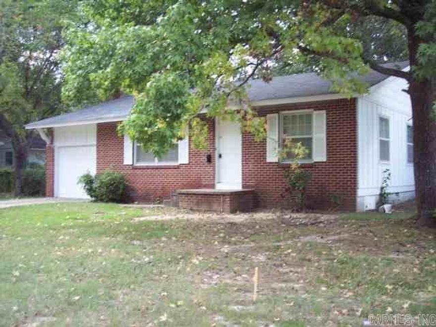 Property is included in the HomeSteps First Look Initiative, which will expire 11/18/2015. No investor offers will be reviewed during this time.  This home has a new roof and exterior paint.