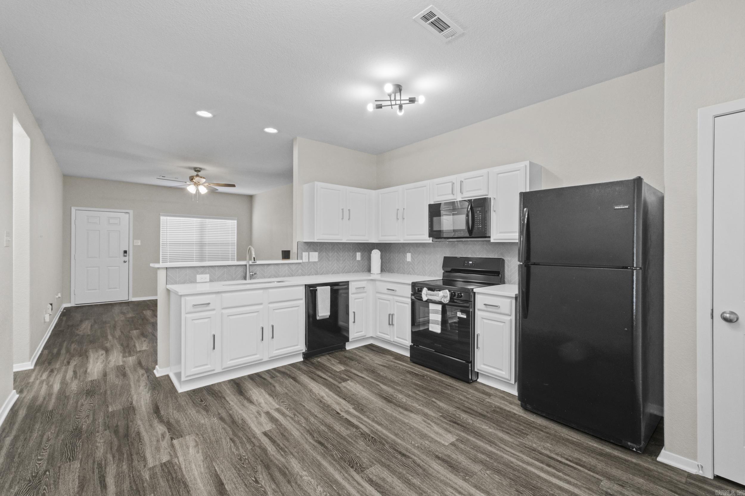 OAKLAND PARK - Residential