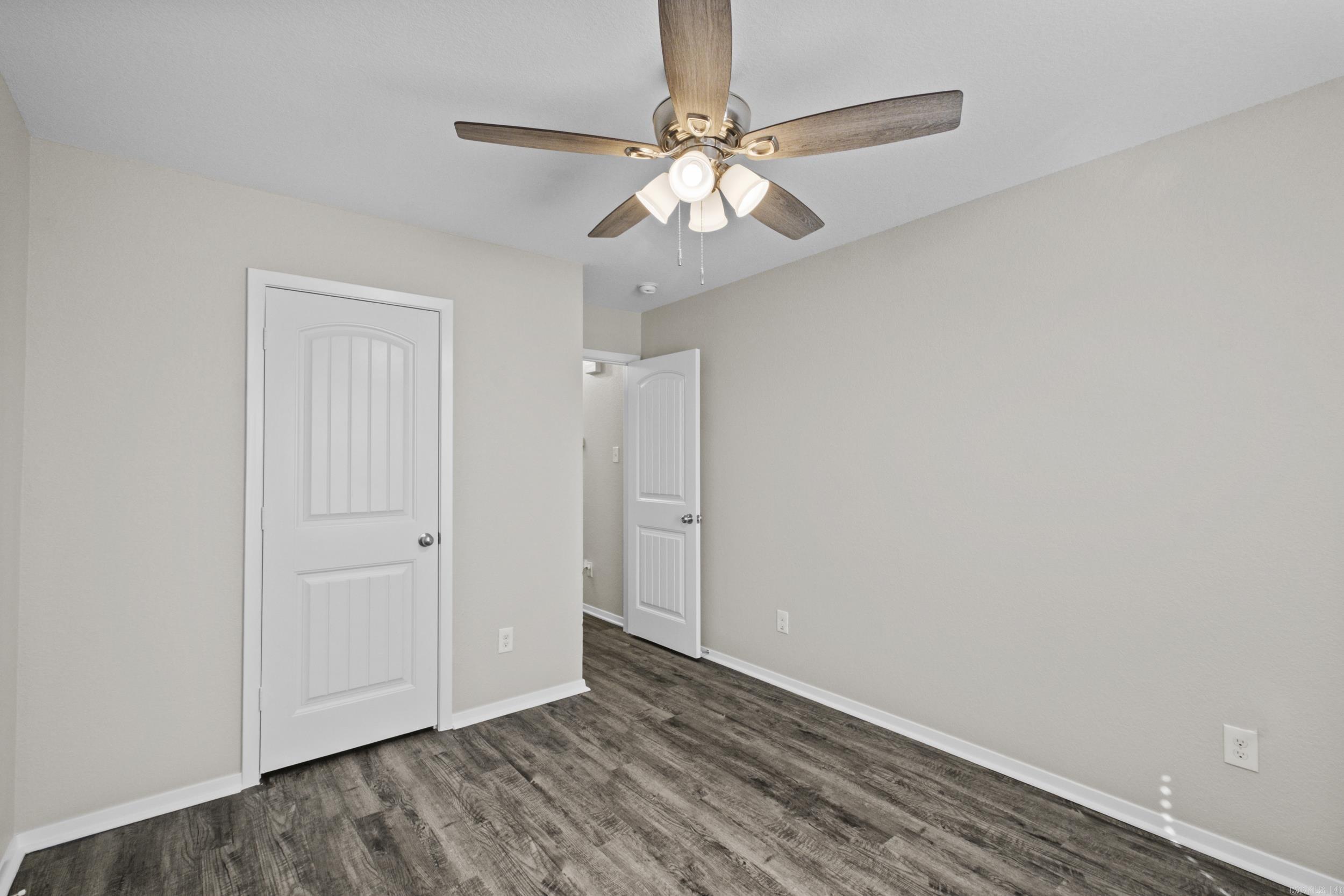 OAKLAND PARK - Residential