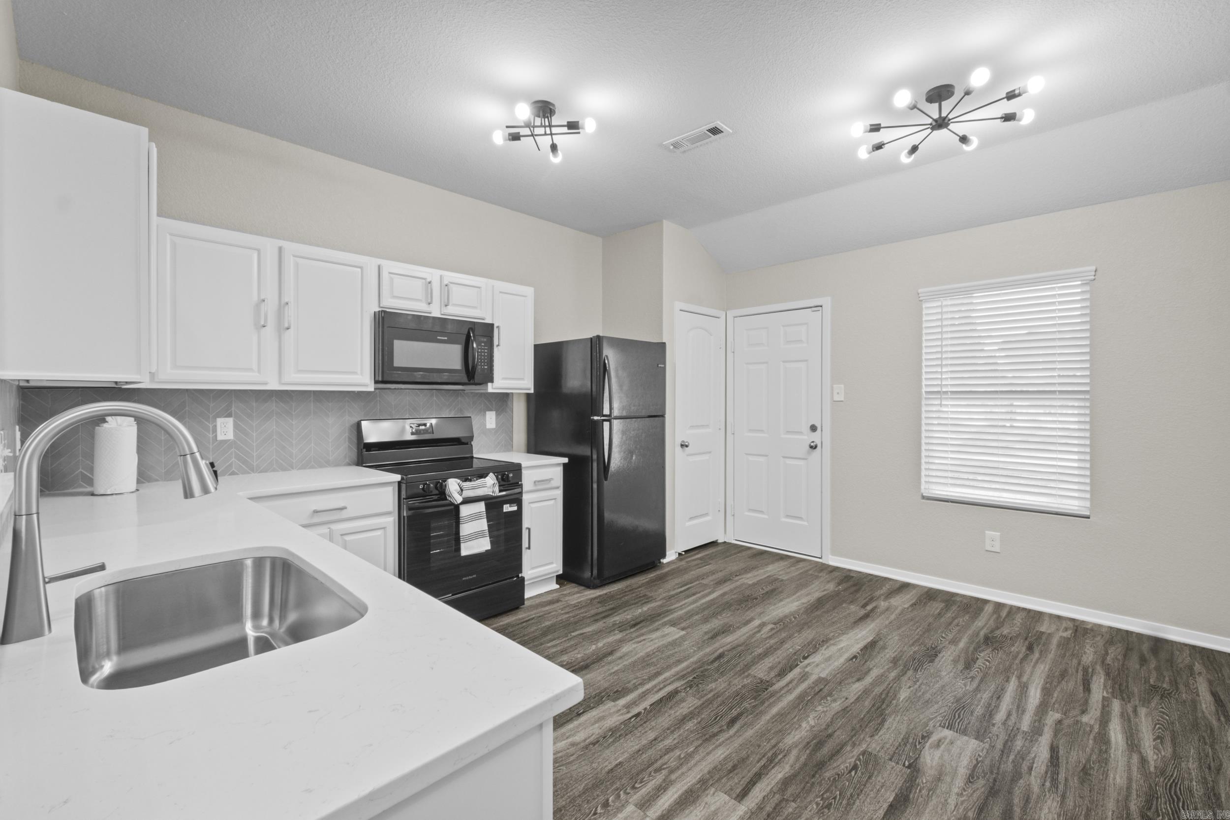 OAKLAND PARK - Residential