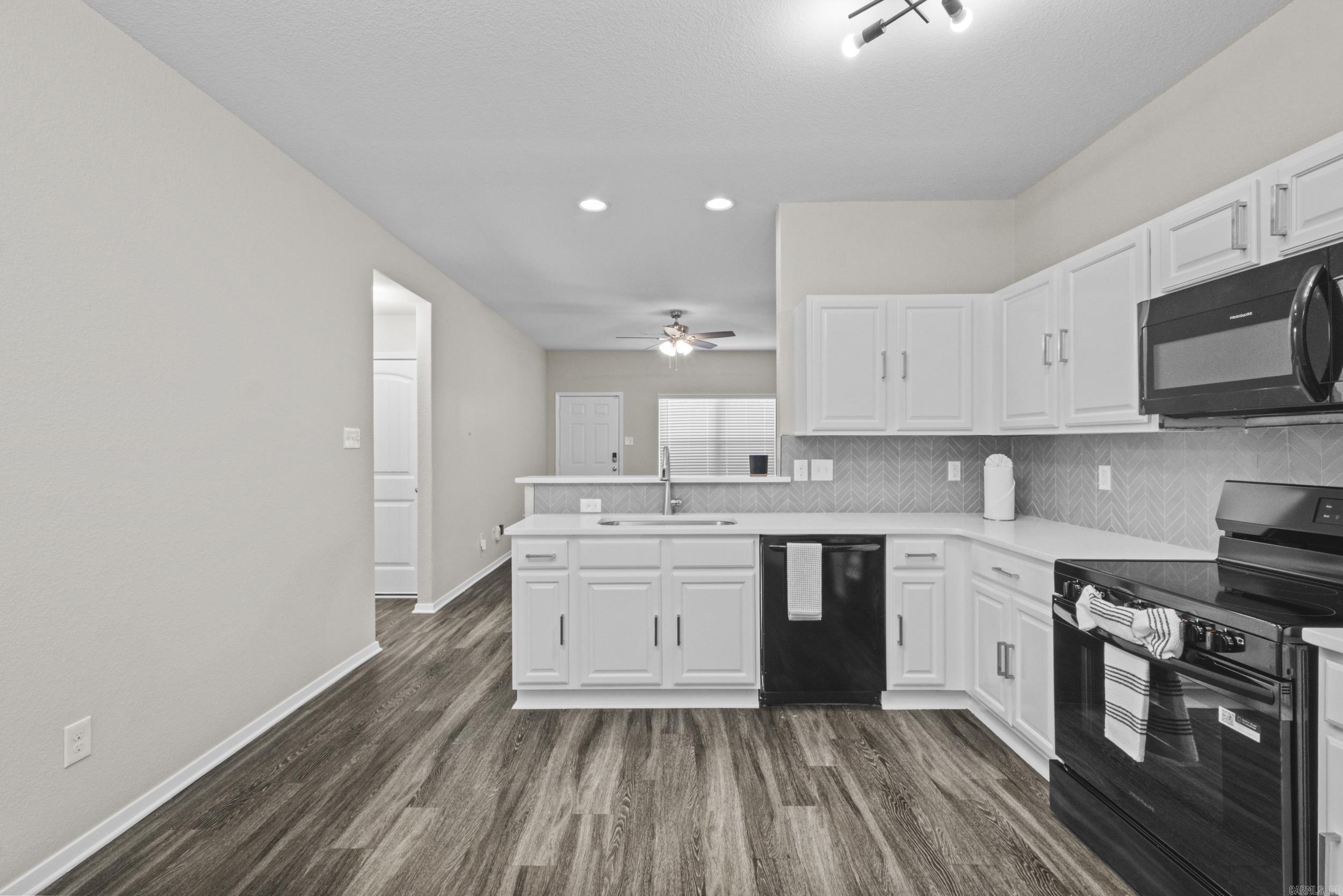 OAKLAND PARK - Residential