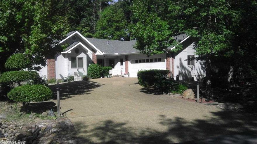 Very nice 3 bed room, 2 bath home in a quiet area. Split floor plan, cozy fireplace, big back patio and a 2 car garage add up to a good value.  Also, the master bed room has a huge master bath with a jetted tub and walk in shower.  The roof was replaced in 2014 and the house participated in the Entergy Solutions program to help lower utility bills. MOTIVATED SELLER!!!