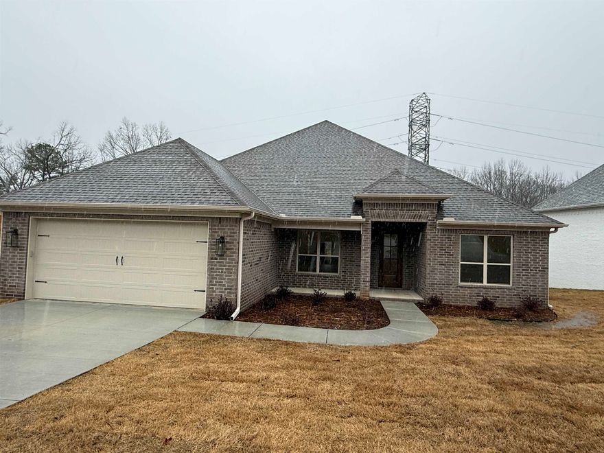 Quality new custom Construction in Millers Glenn.  Split 4 Bedroom 2.5 Bath Open Floorplan.
