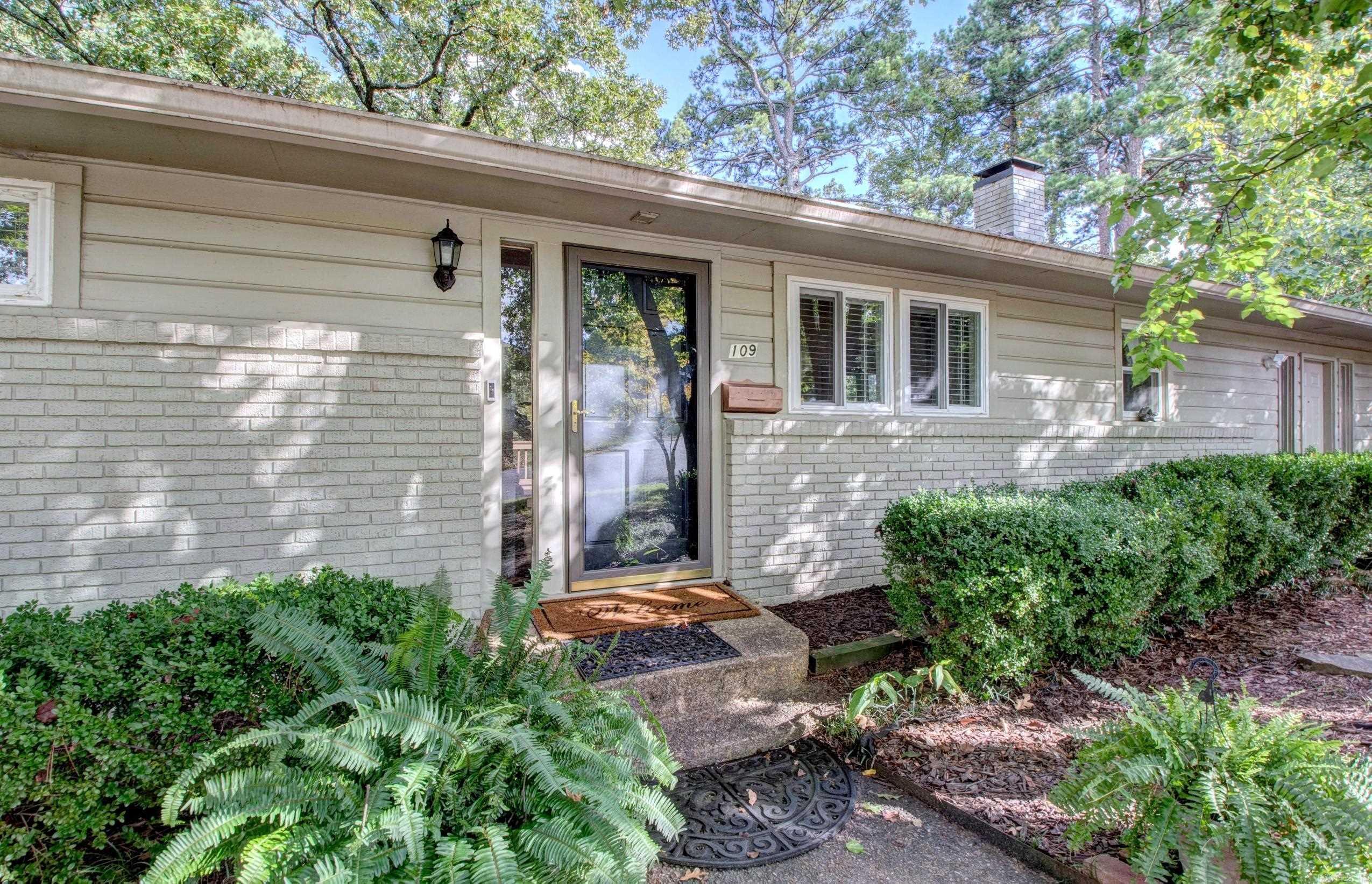 KINGWOOD PLACE - Residential