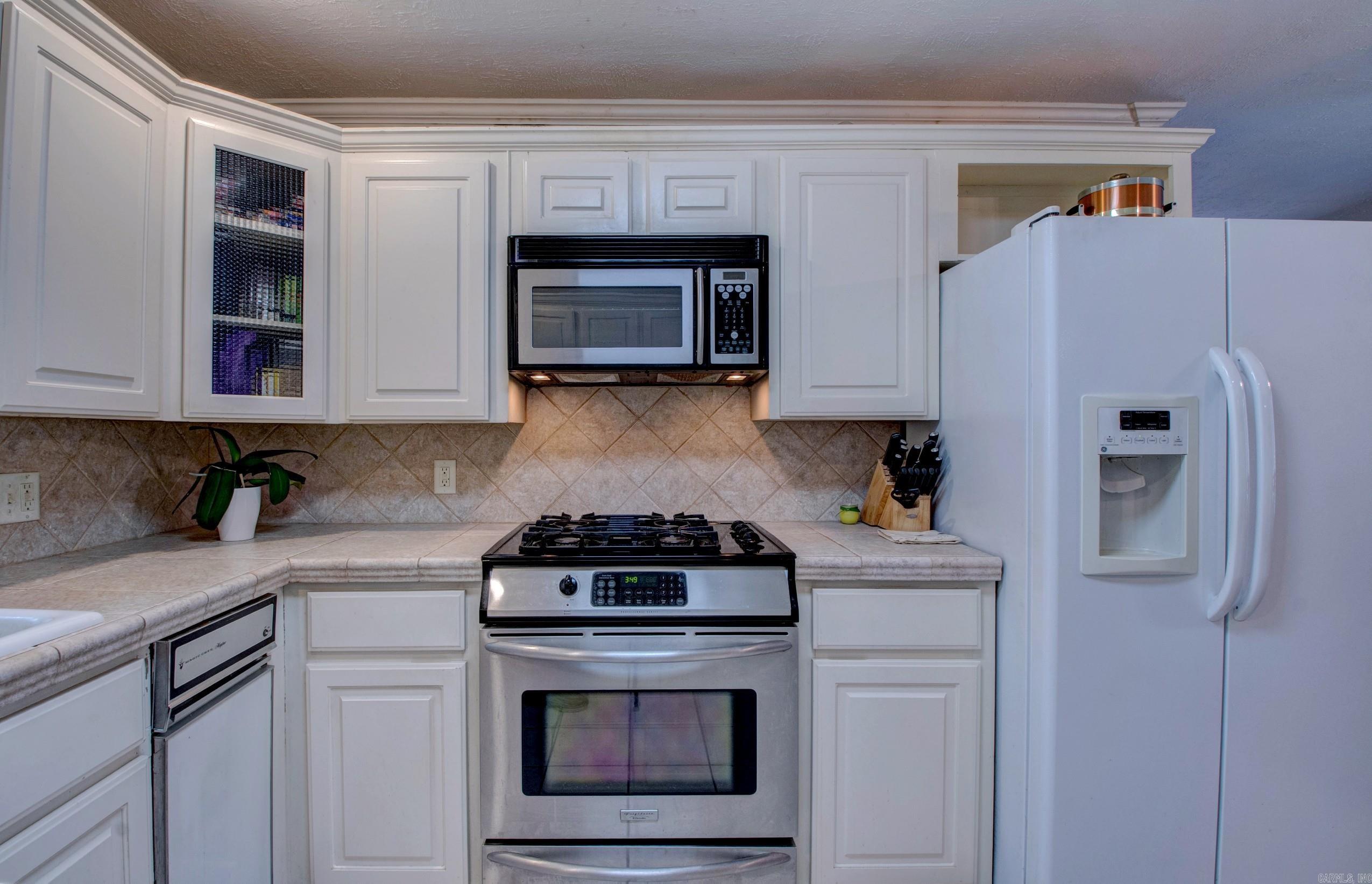 KINGWOOD PLACE - Residential