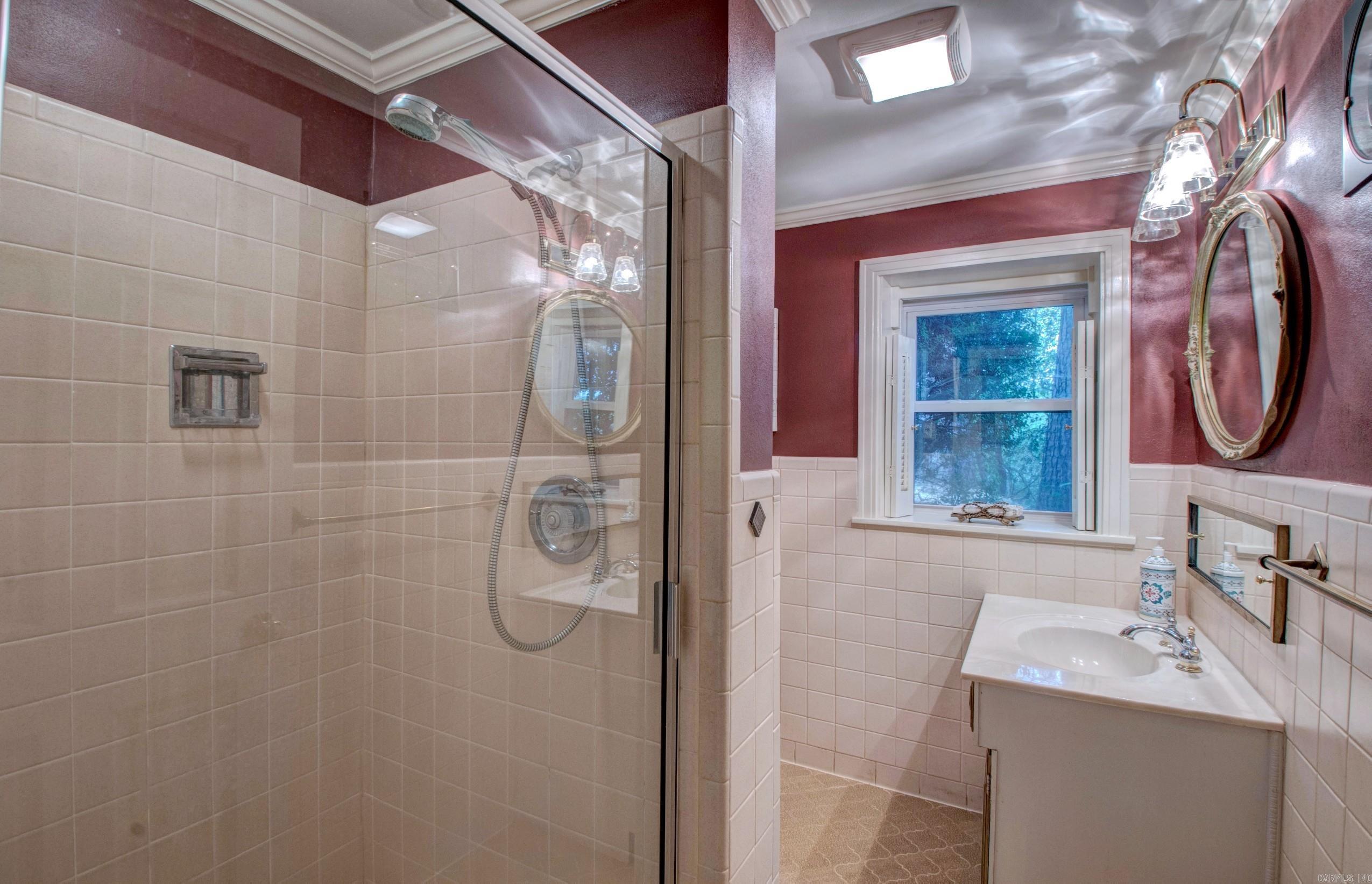 KINGWOOD PLACE - Residential