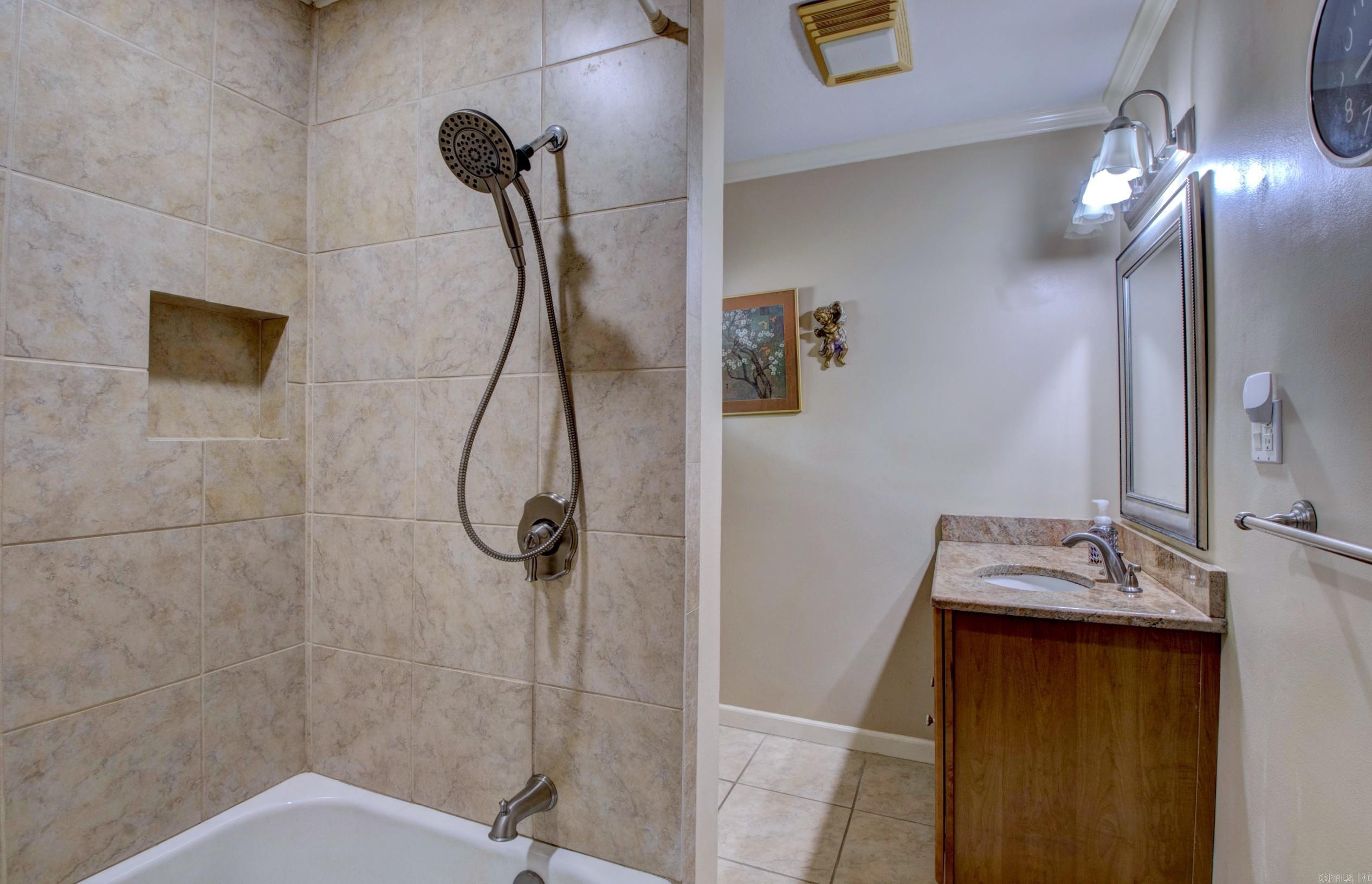 KINGWOOD PLACE - Residential