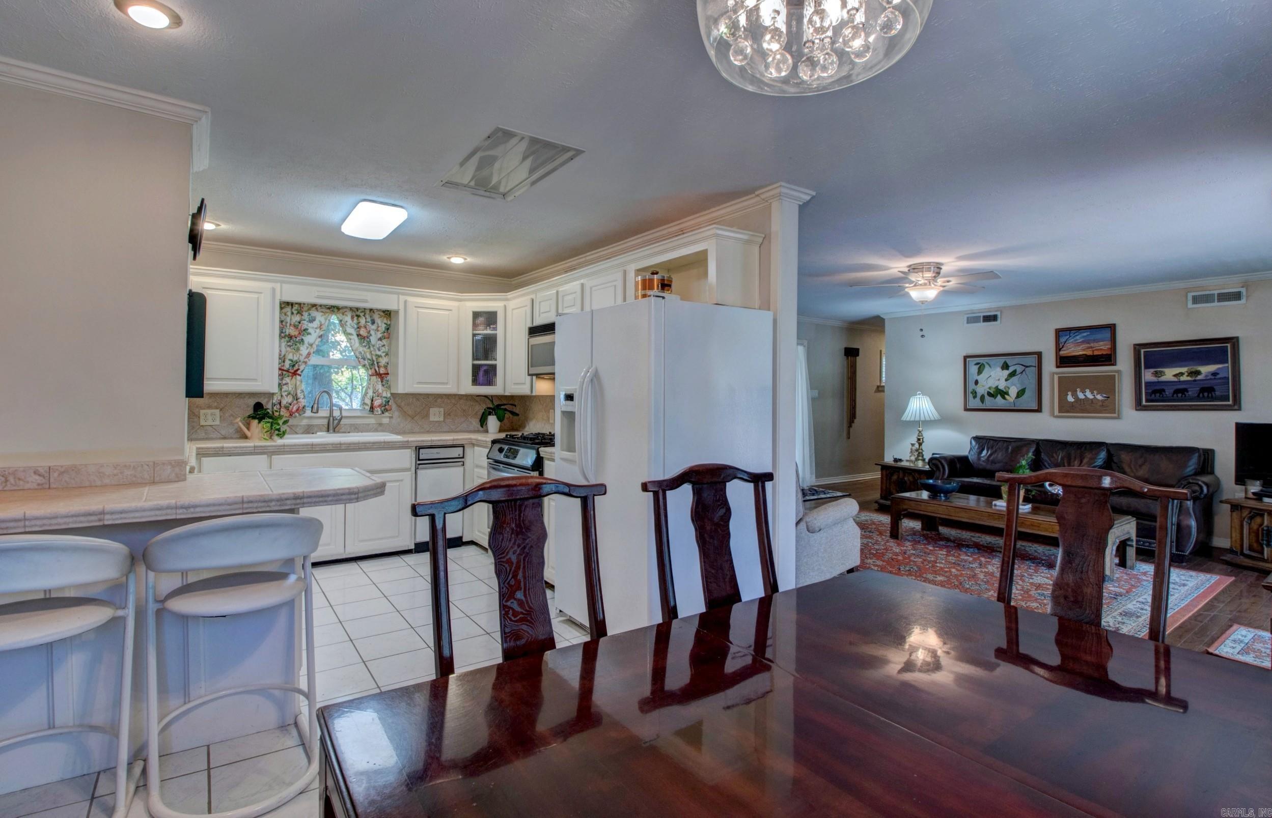 KINGWOOD PLACE - Residential