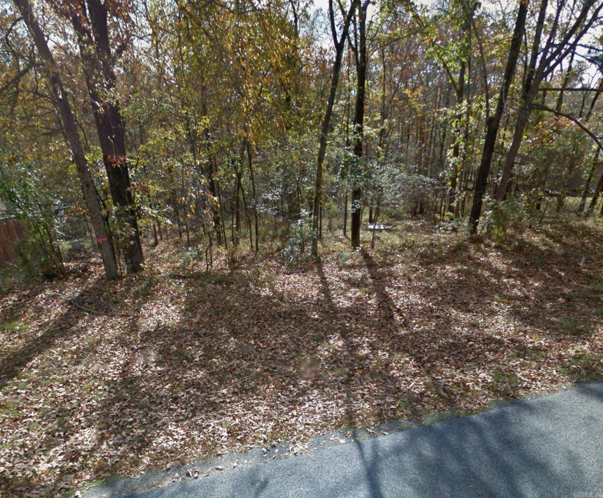 Great buildable lot in beautiful Diamondhead community. Enjoy an 18 Hole PGA sanctioned golf course, clubhouse with restaurant, banquet room, workout facility, Olympic size swimming pool, and tennis/pickleball courts. Within walking distance to all of the amenities! Don't miss this great lot that is prices to sell!
