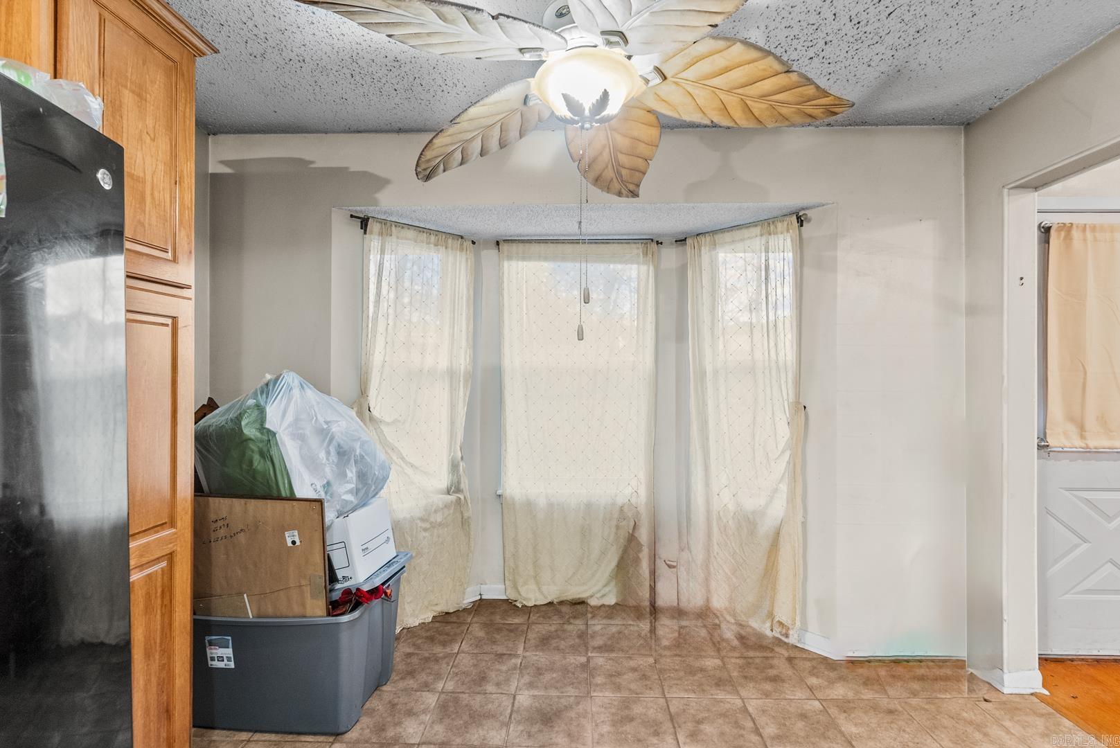 CRYSTAL VALLEY MANOR - Residential