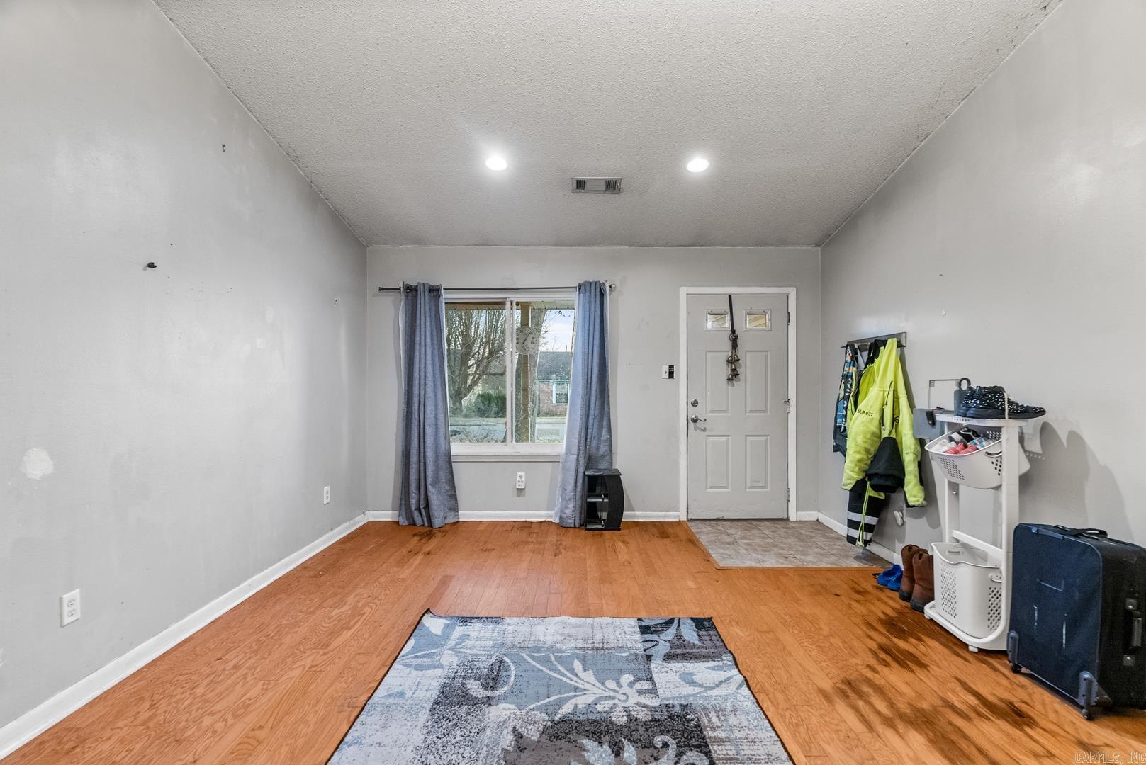 CRYSTAL VALLEY MANOR - Residential