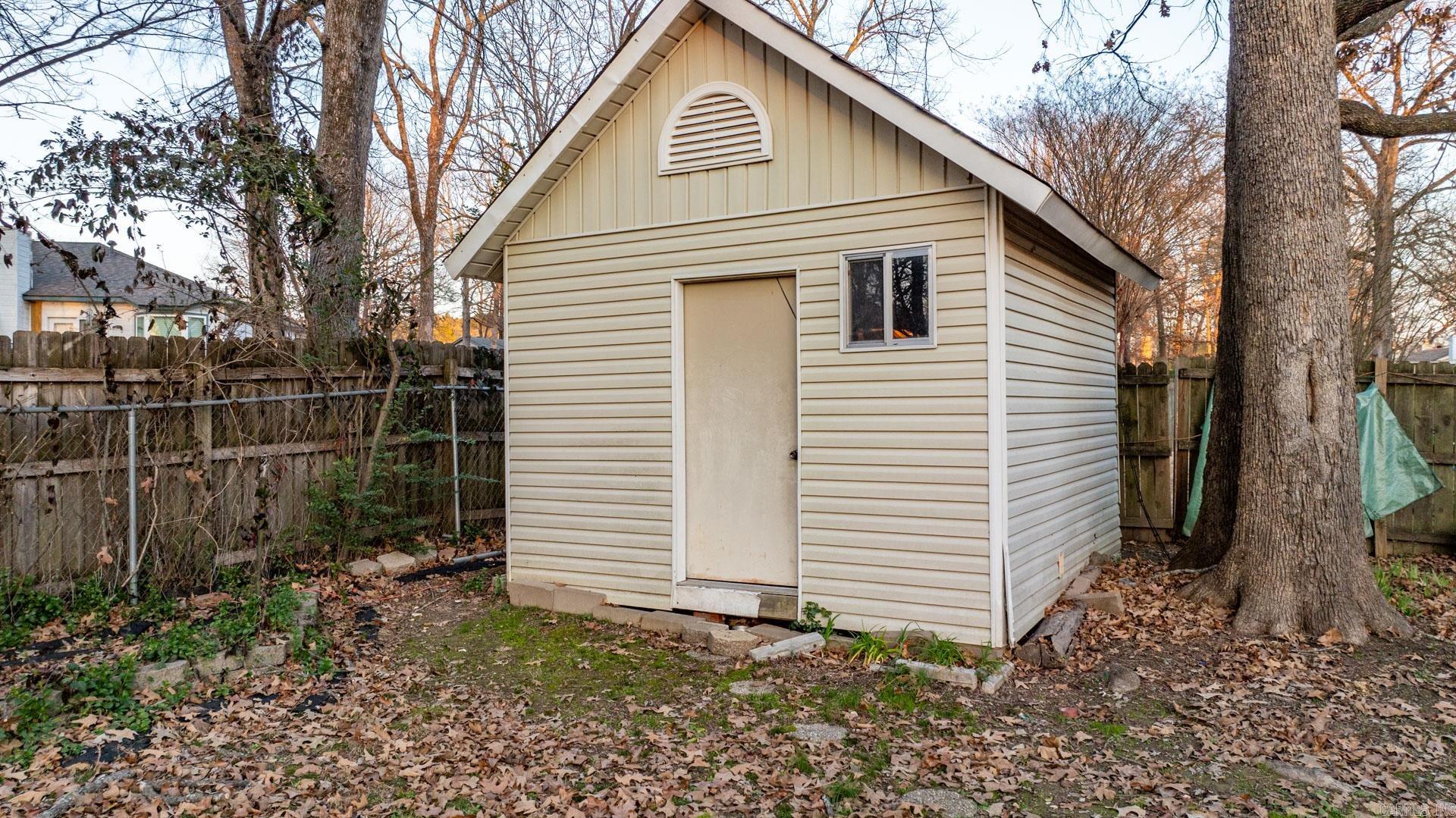 CRYSTAL VALLEY MANOR - Residential