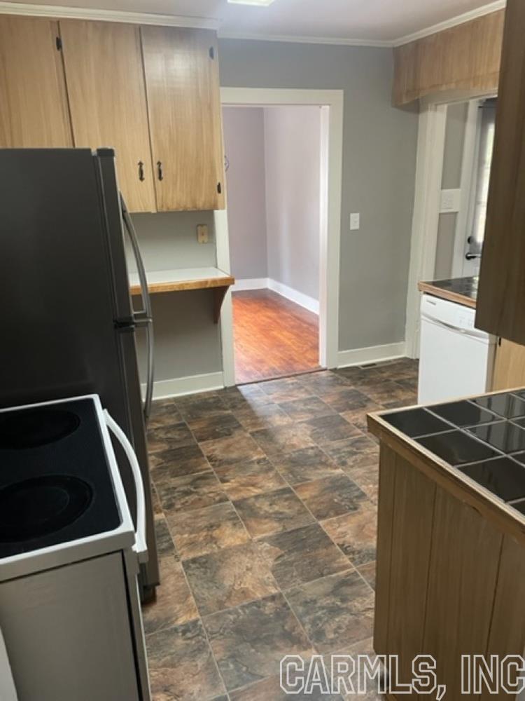 MAXFIELD WEST - Residential