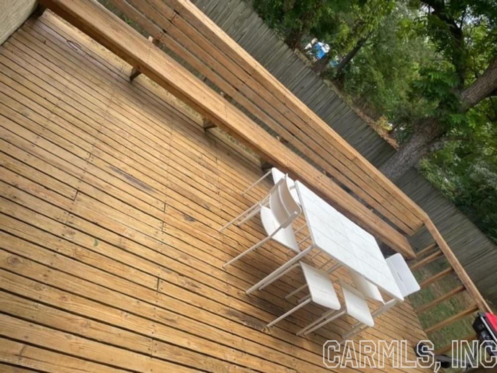 MAXFIELD WEST - Residential