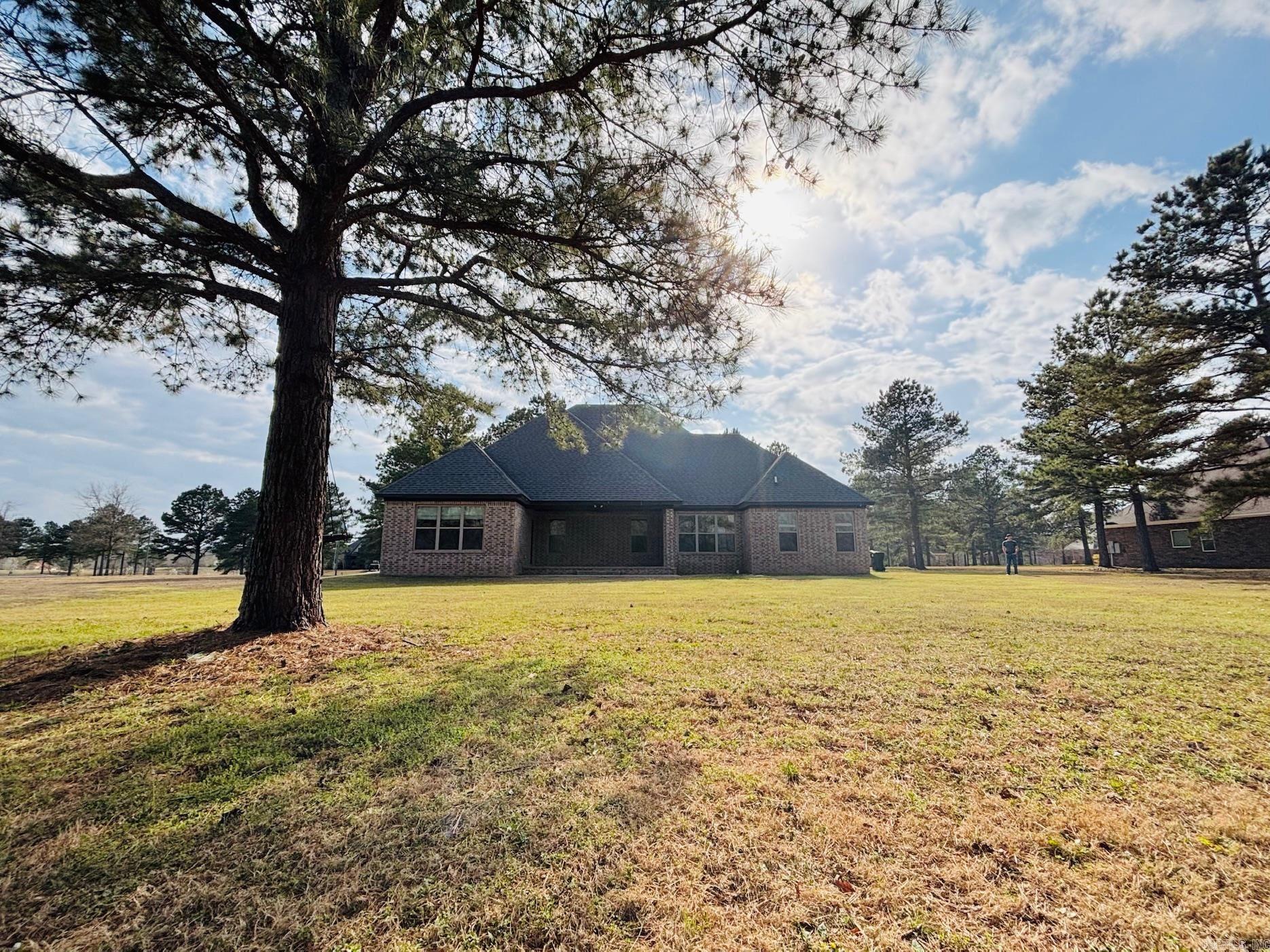 PLEASANT LAKE ESTATES - Residential