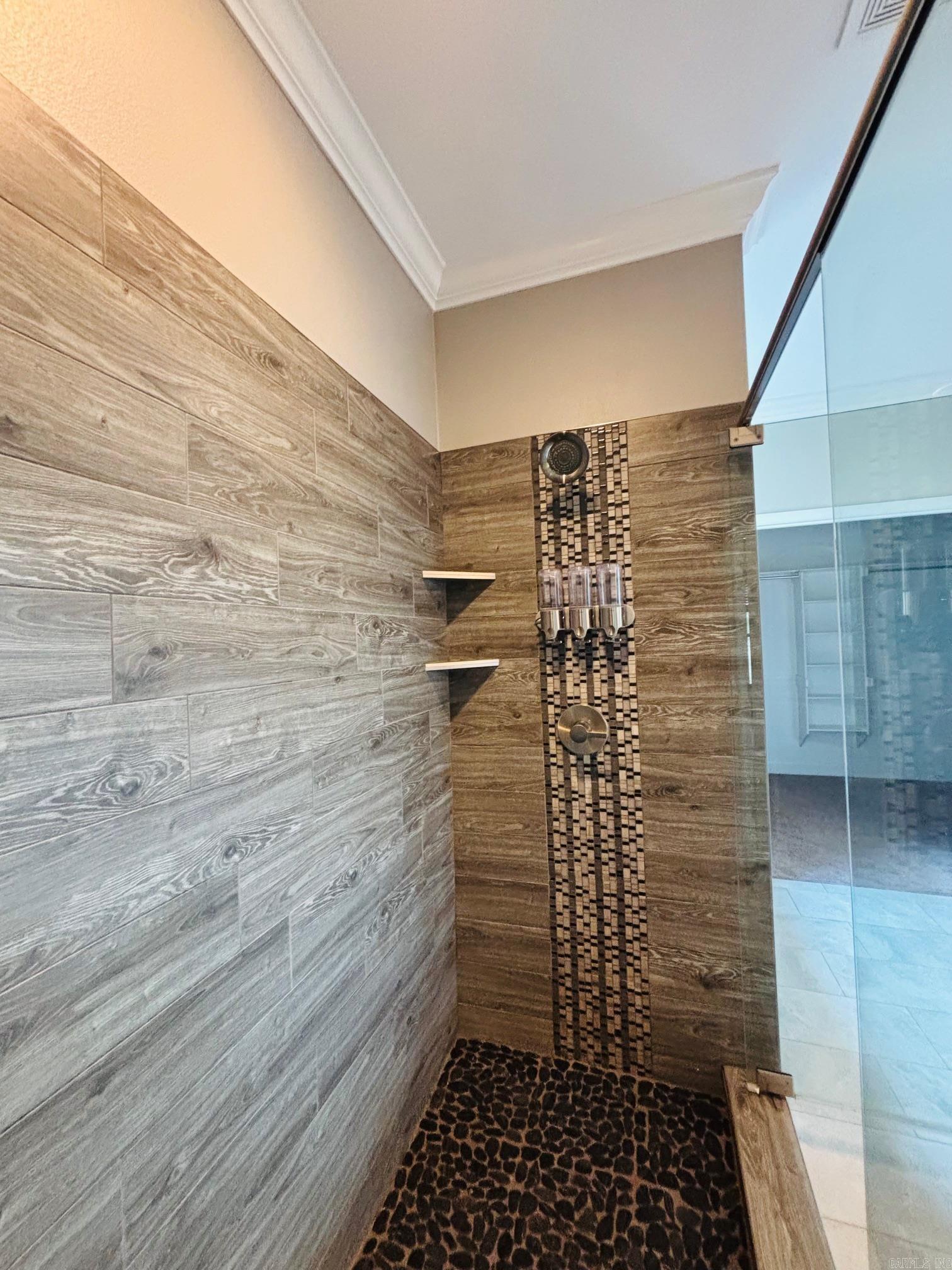 PLEASANT LAKE ESTATES - Residential