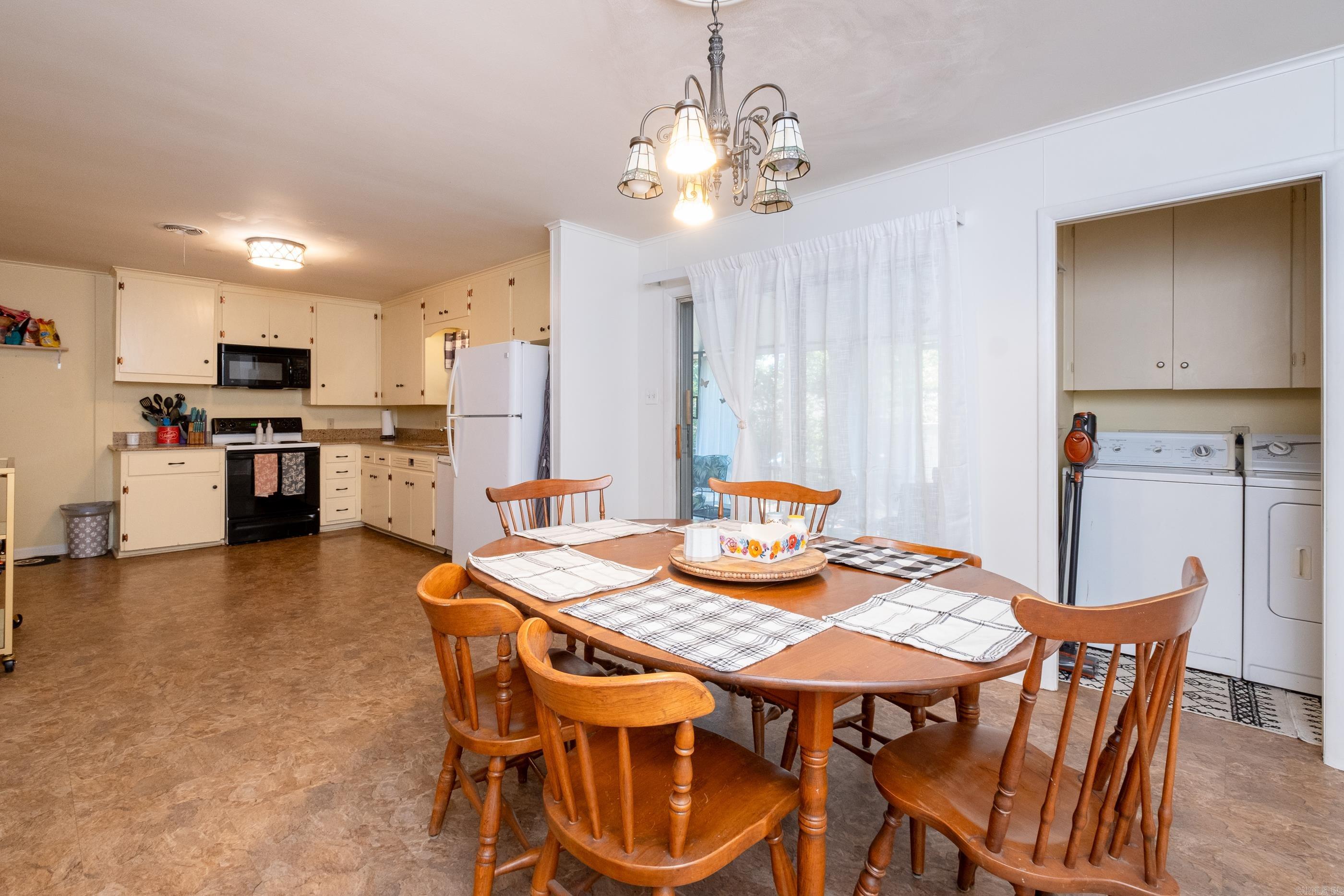 RIDGECREST MANOR - Residential