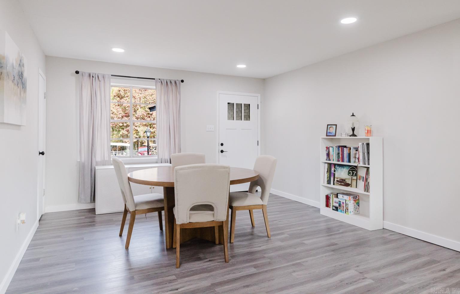 BLOOMFIELD HILLS - Residential