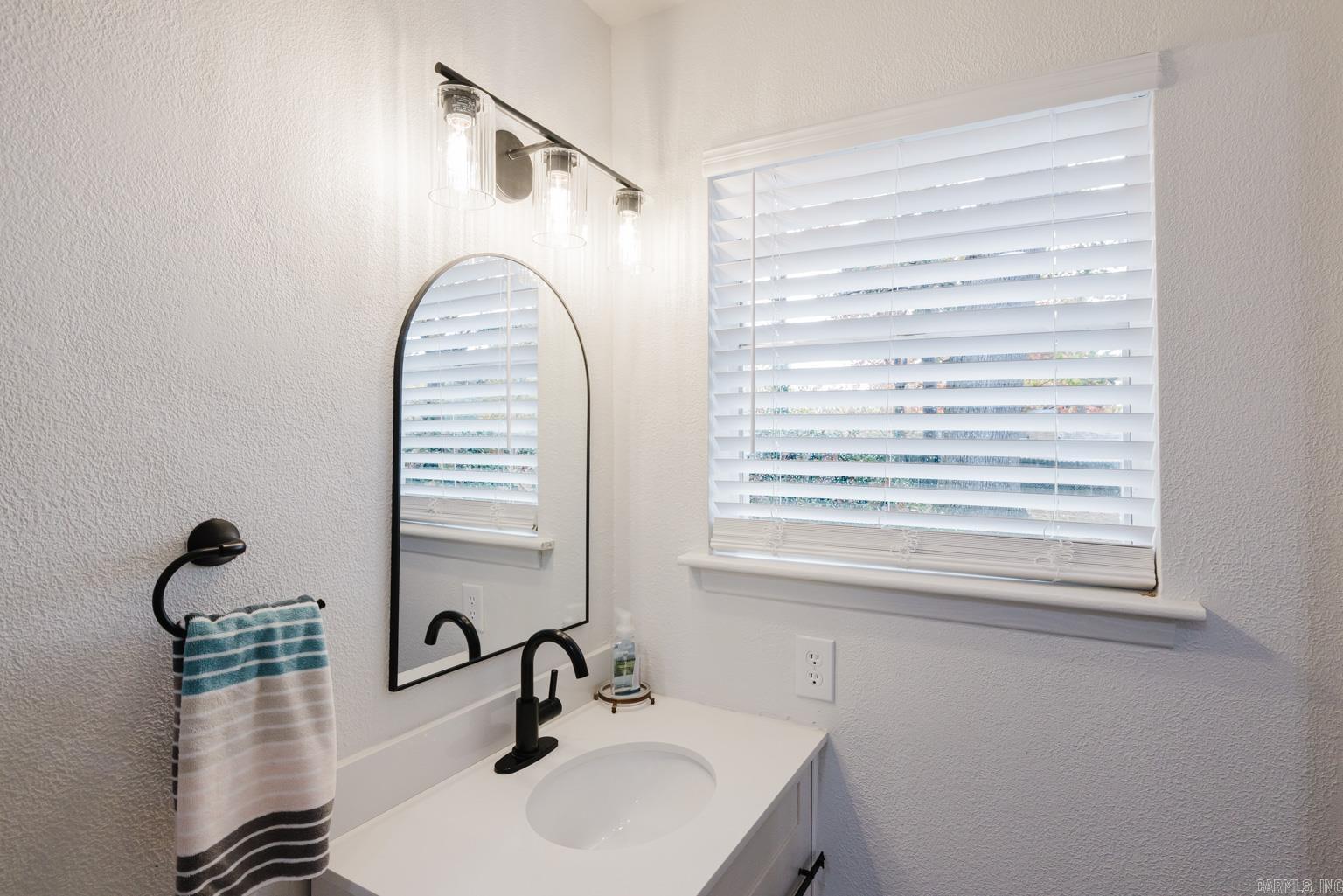 BLOOMFIELD HILLS - Residential