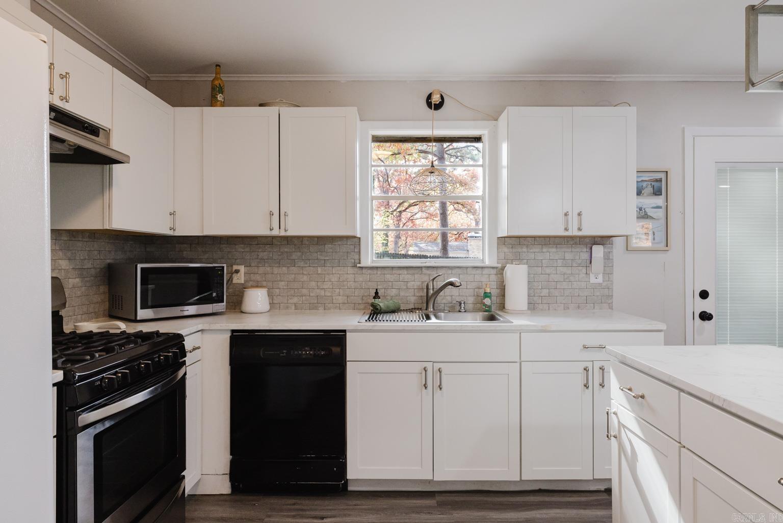 BLOOMFIELD HILLS - Residential