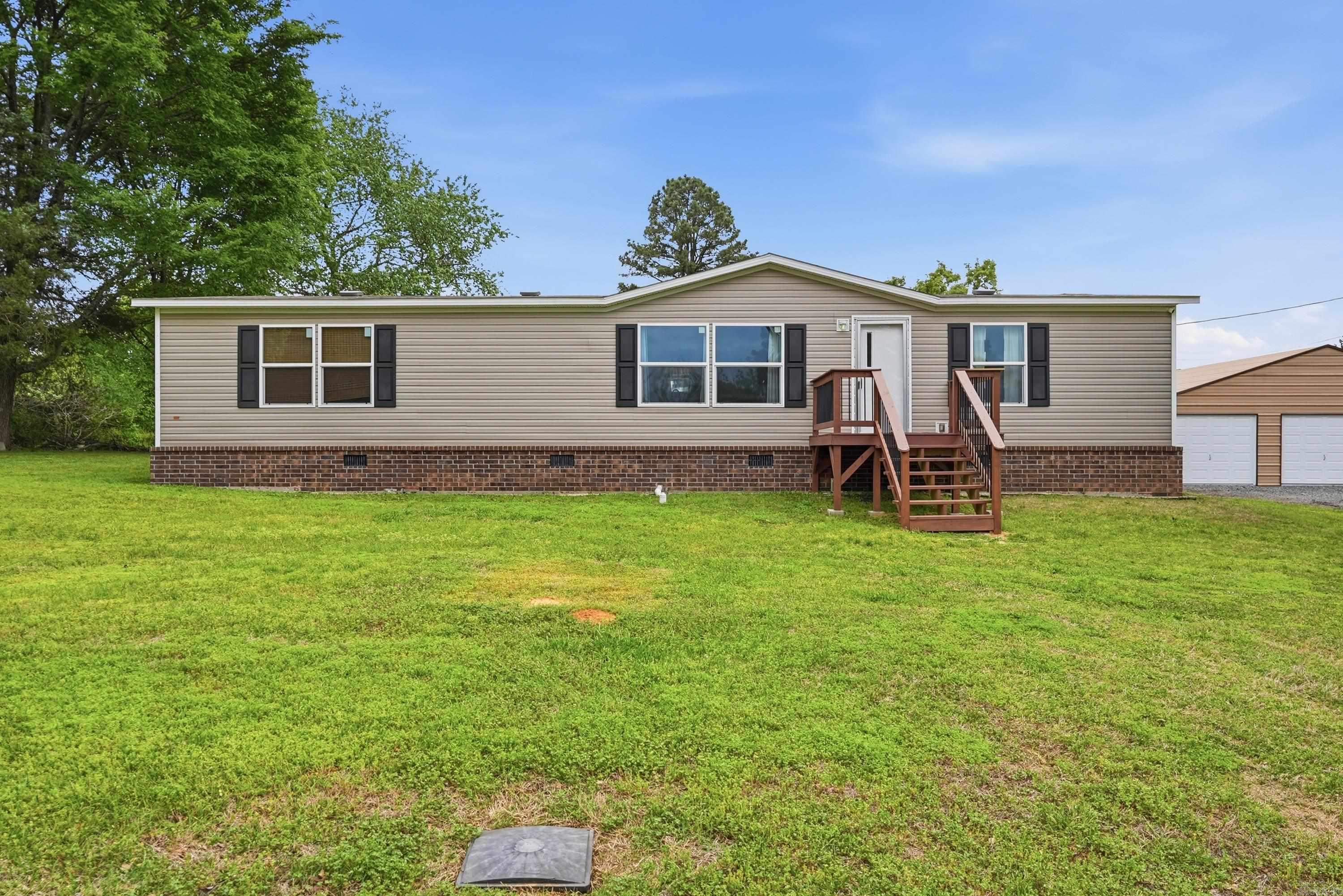 HOLLAND HILLS - Residential