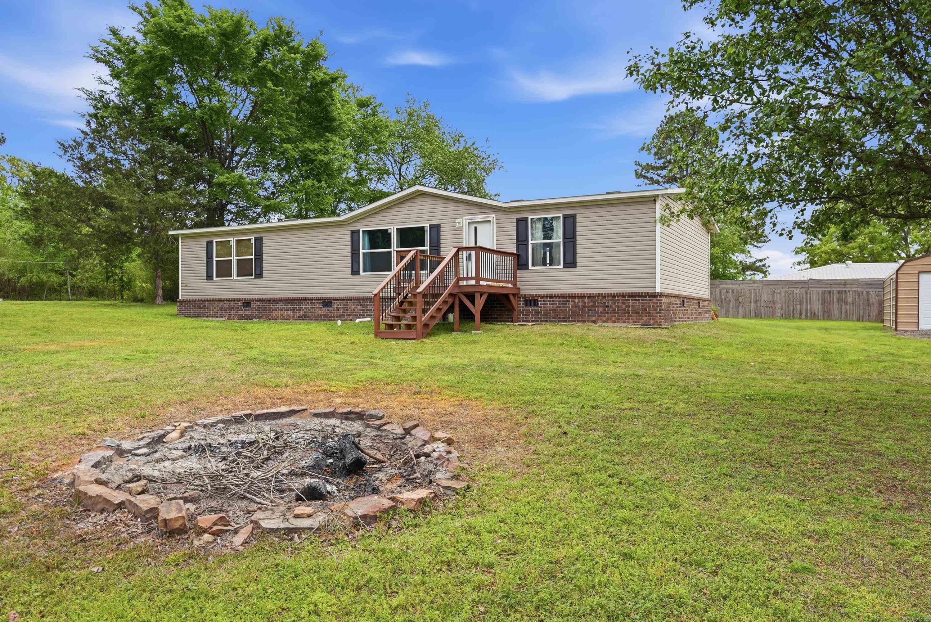 HOLLAND HILLS - Residential