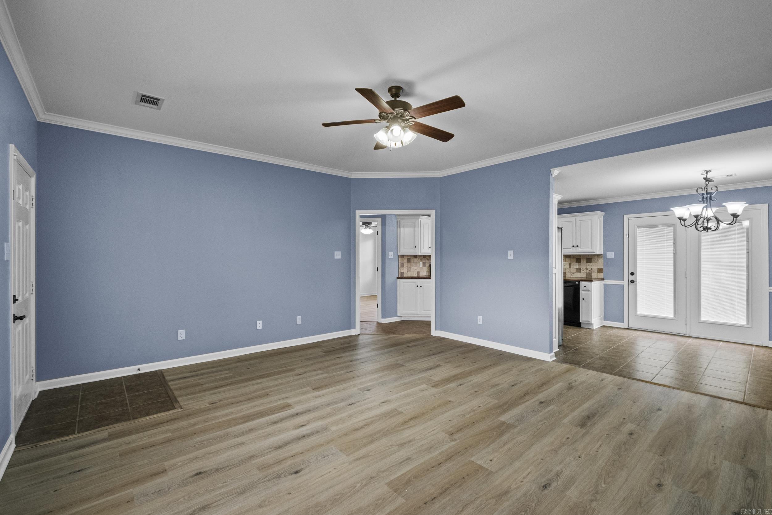 CROSS CREEK - Residential