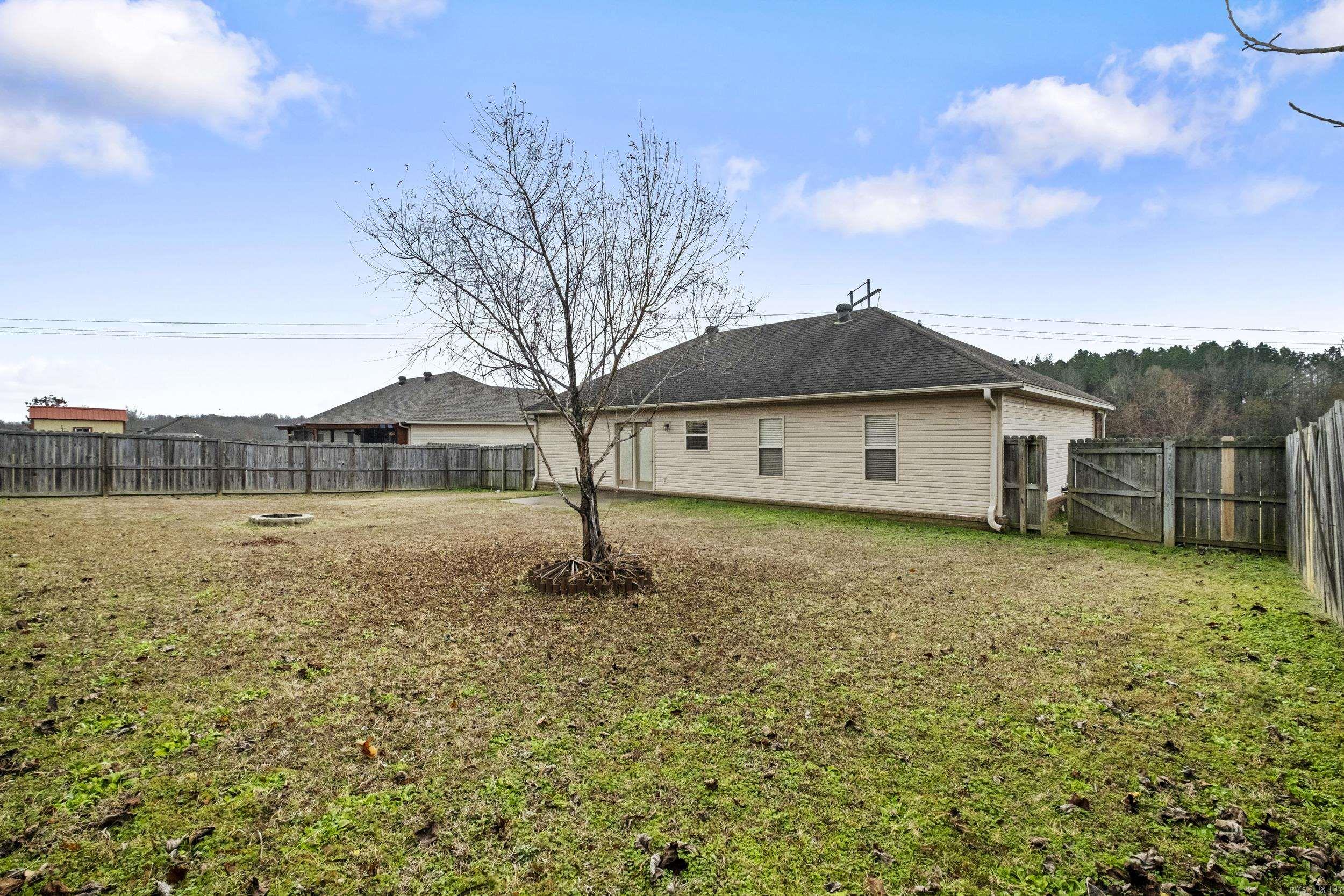 CROSS CREEK - Residential