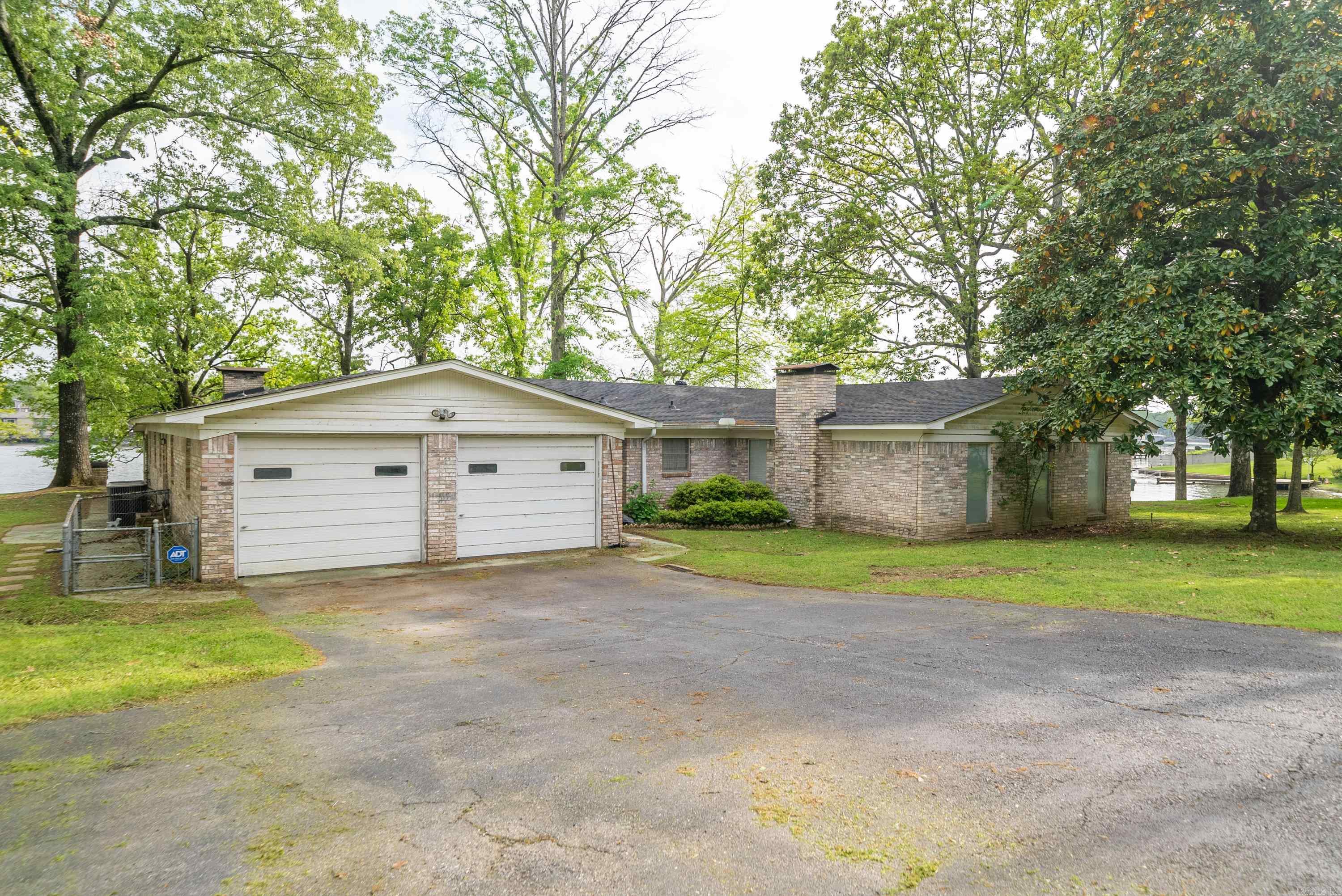 ARZELLA ACRES - Residential