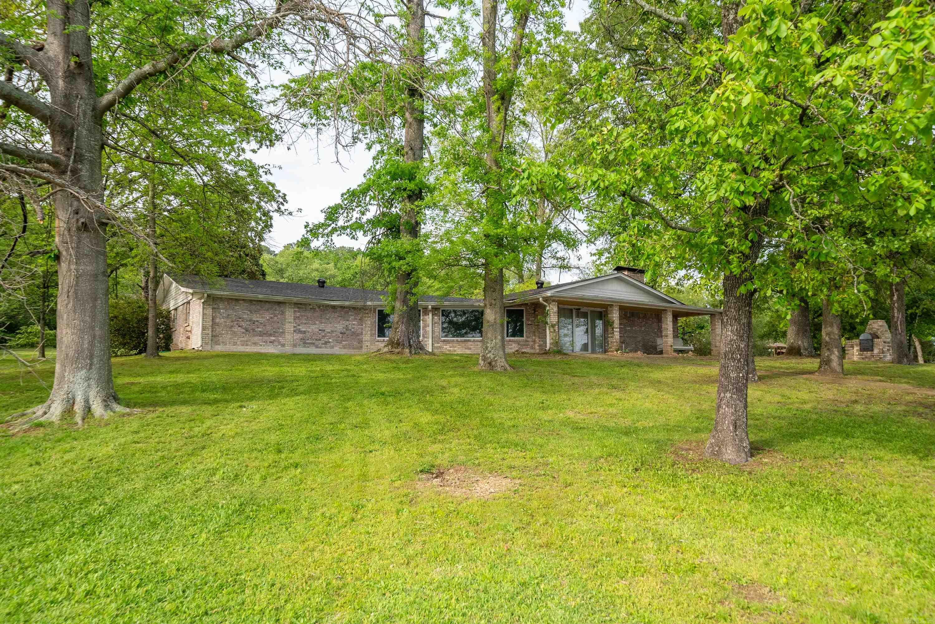 ARZELLA ACRES - Residential