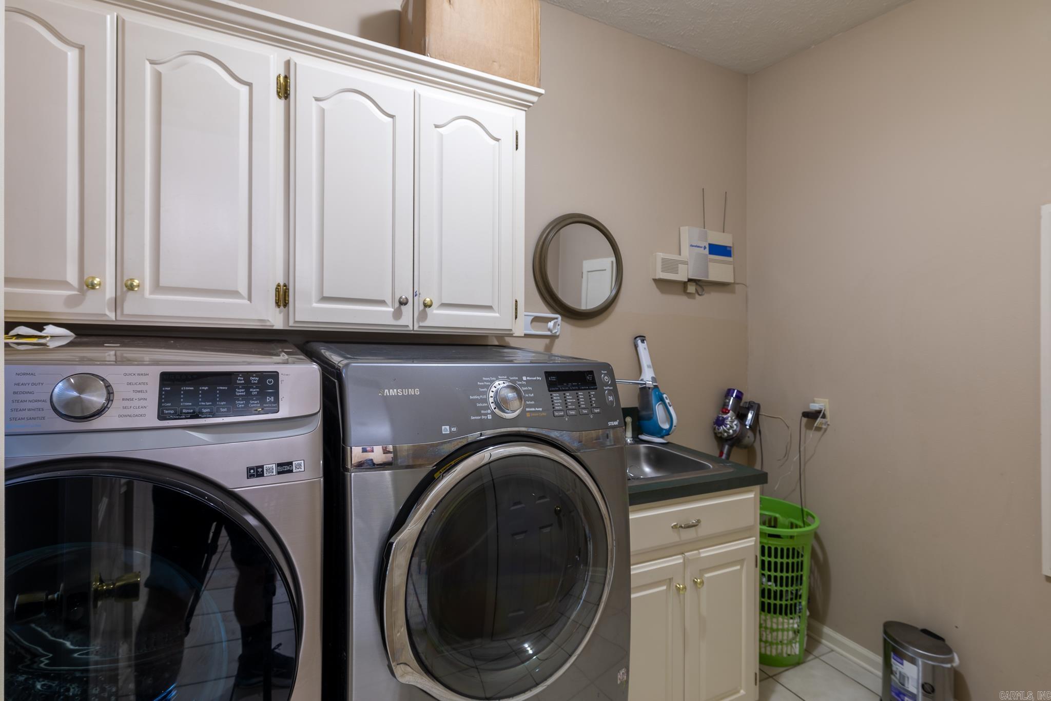 Royal Oaks - Residential