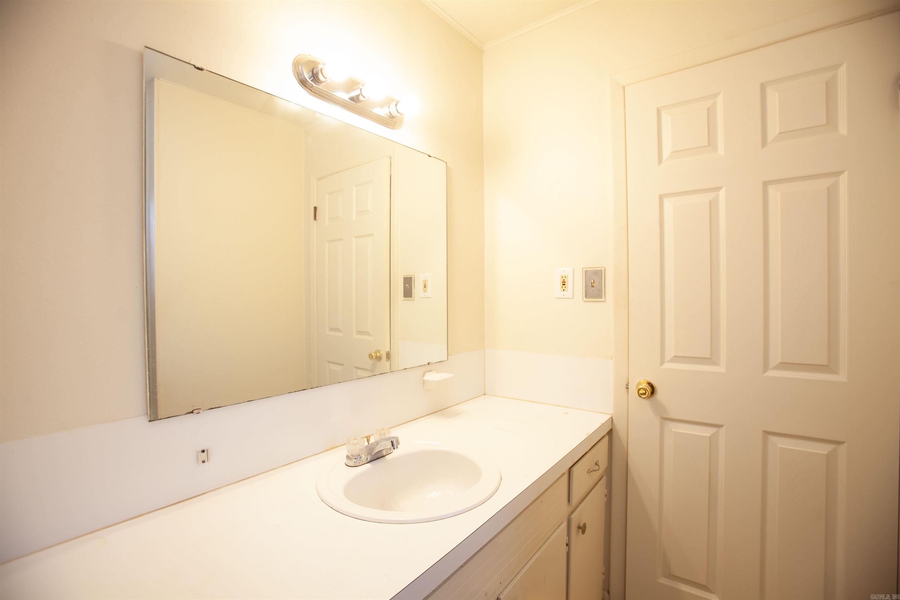 BELWOOD ADDN - Residential Lease