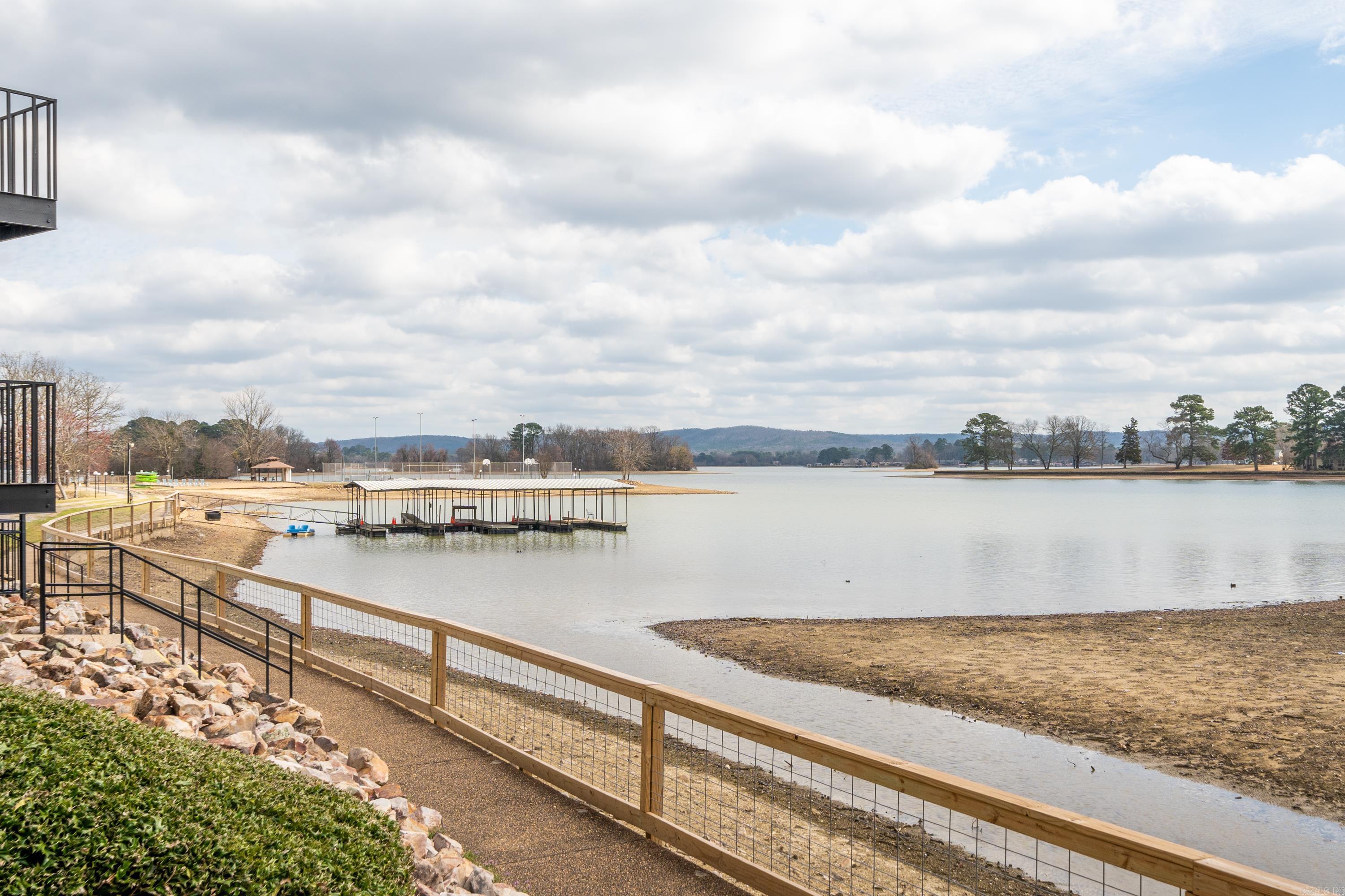 EMERALD ISLE HPR - Residential