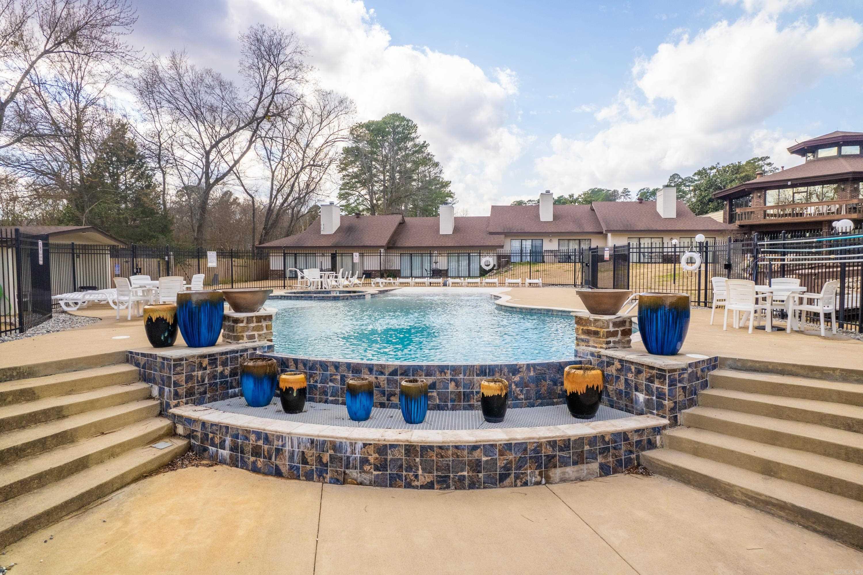 EMERALD ISLE HPR - Residential