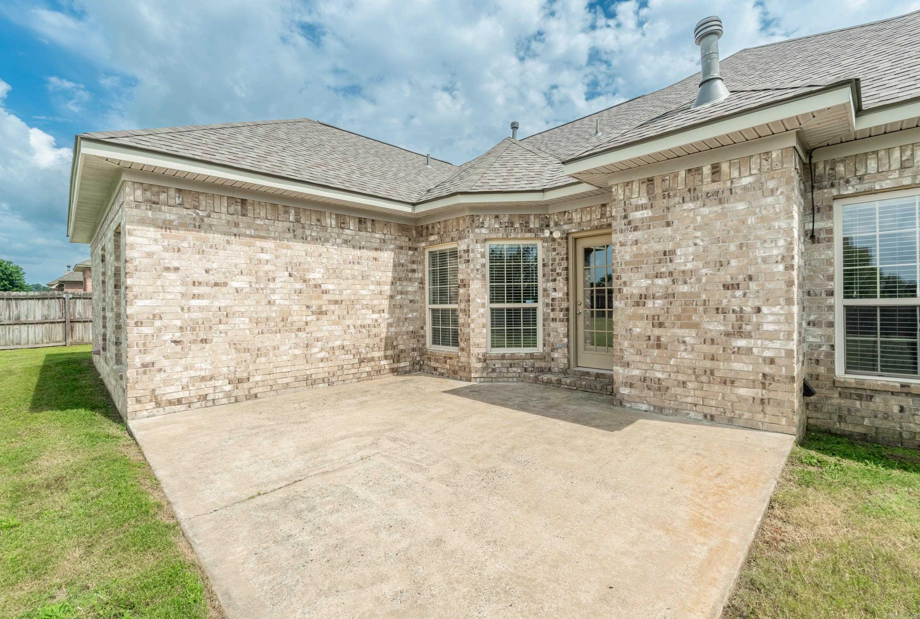 THE WILLOWS - Residential