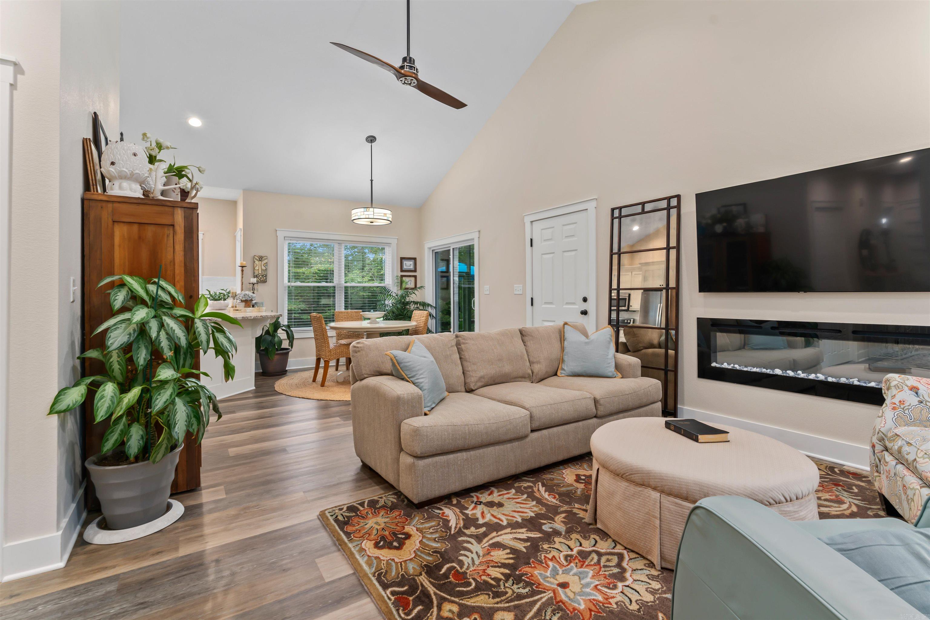 Callahorra - Residential