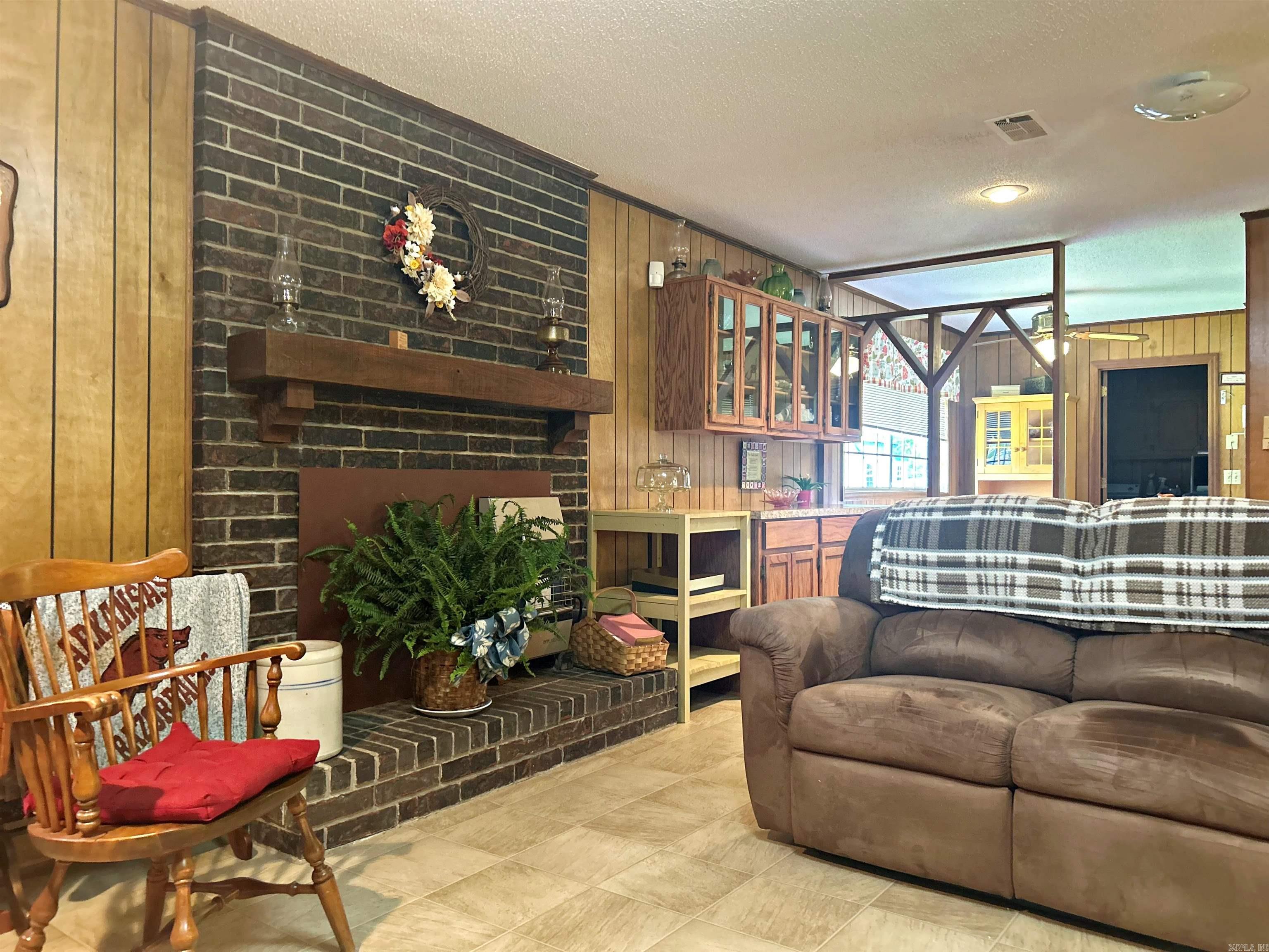LEEWOOD ADDN - Residential