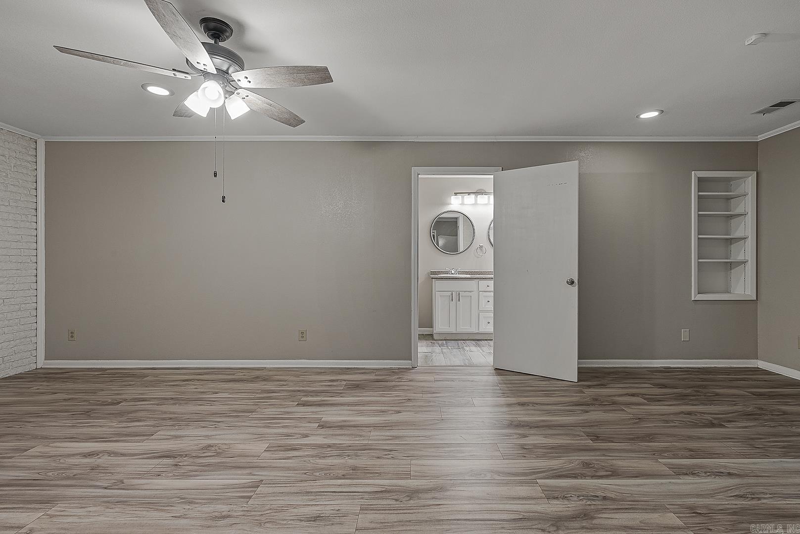 WOODLAND PARK - Residential