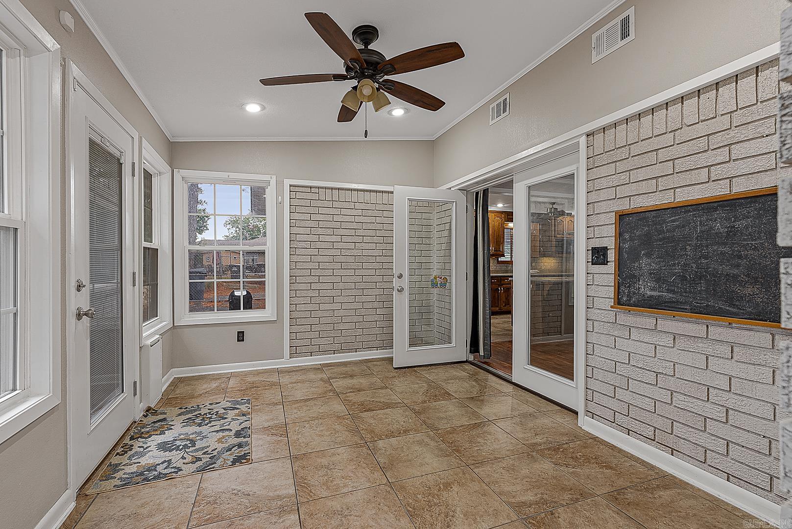 WOODLAND PARK - Residential