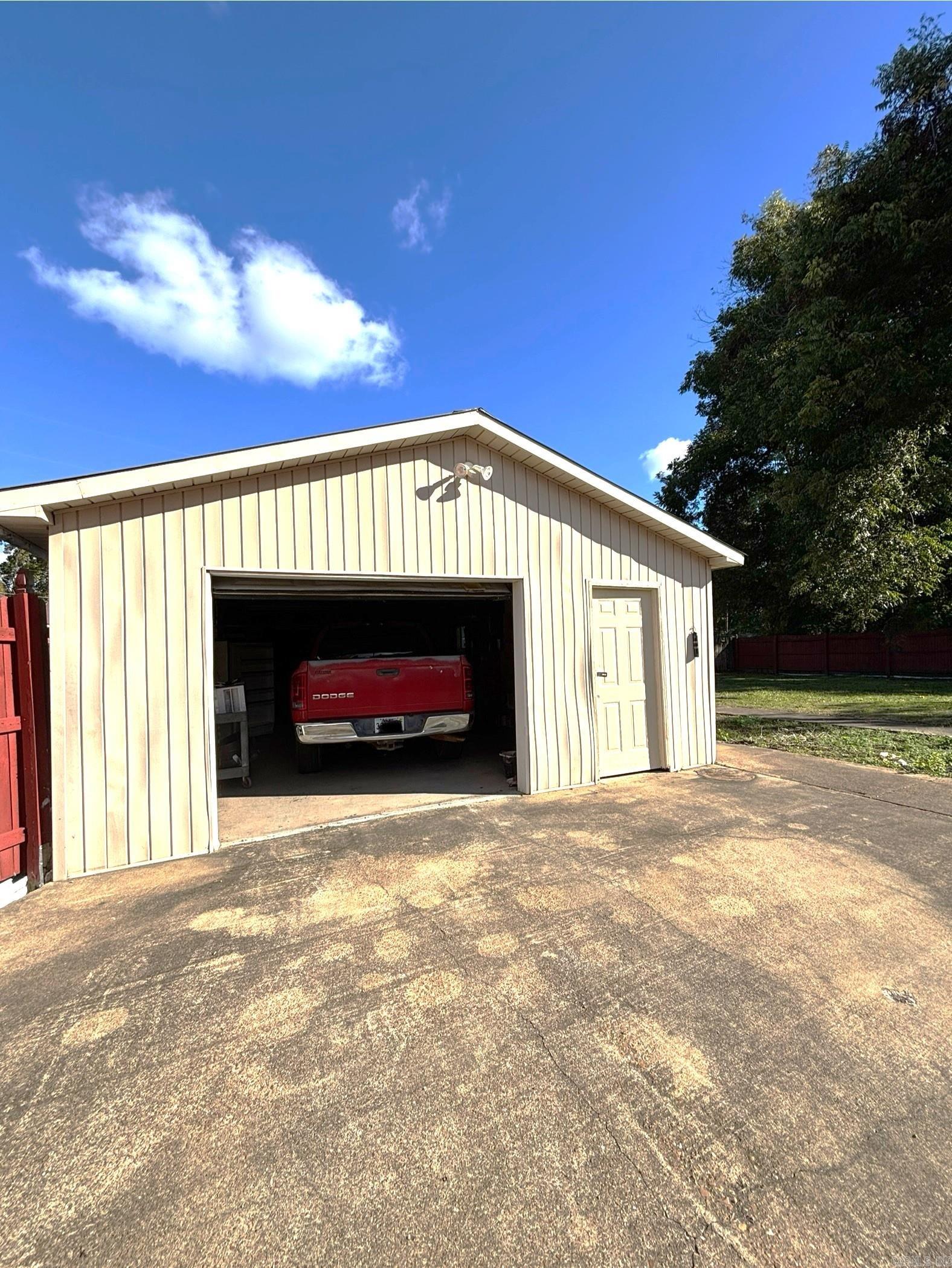 I BLOCK - Residential